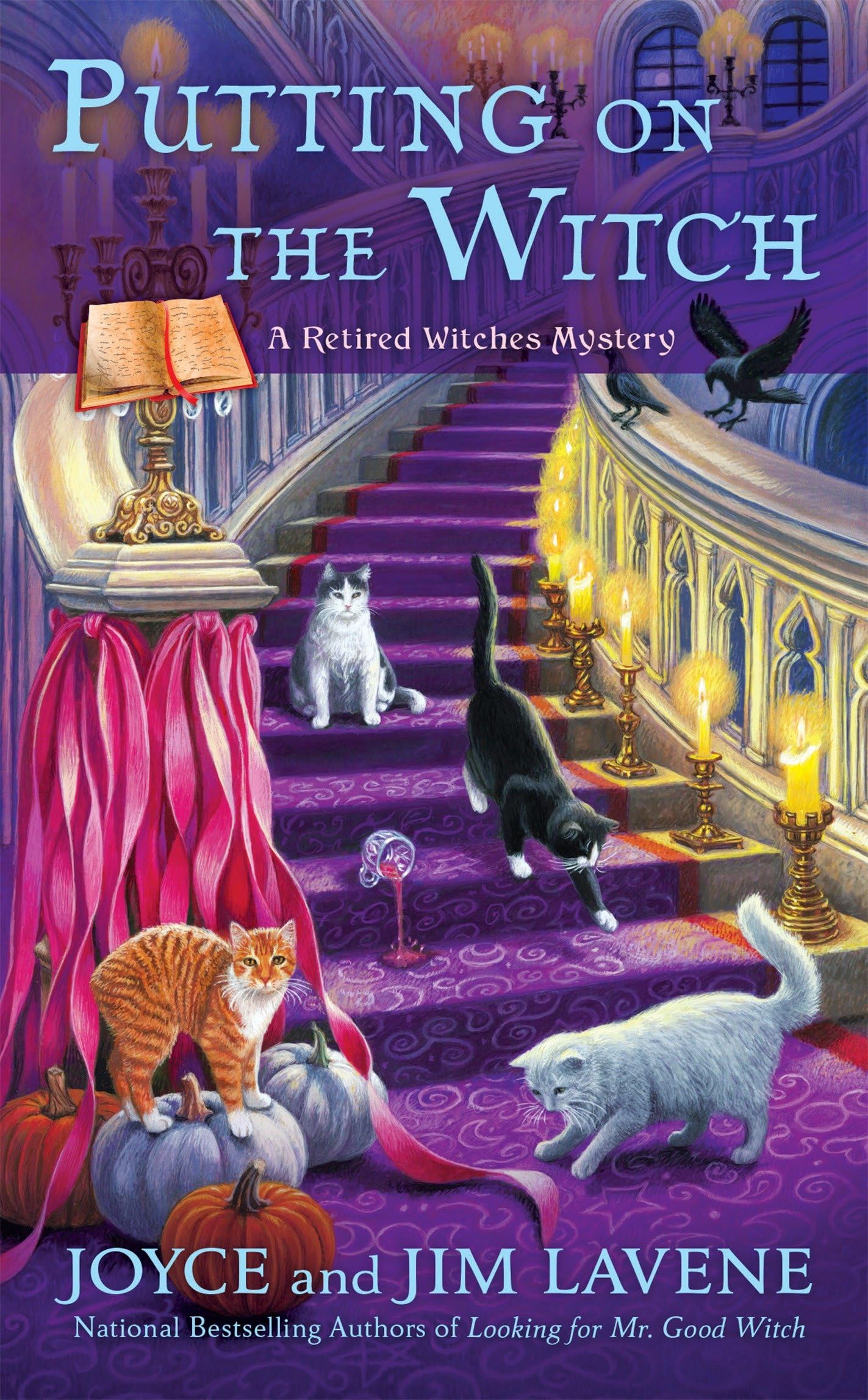Putting on the Witch (Retired Witches Mysteries, Band 3) Contemporary literature