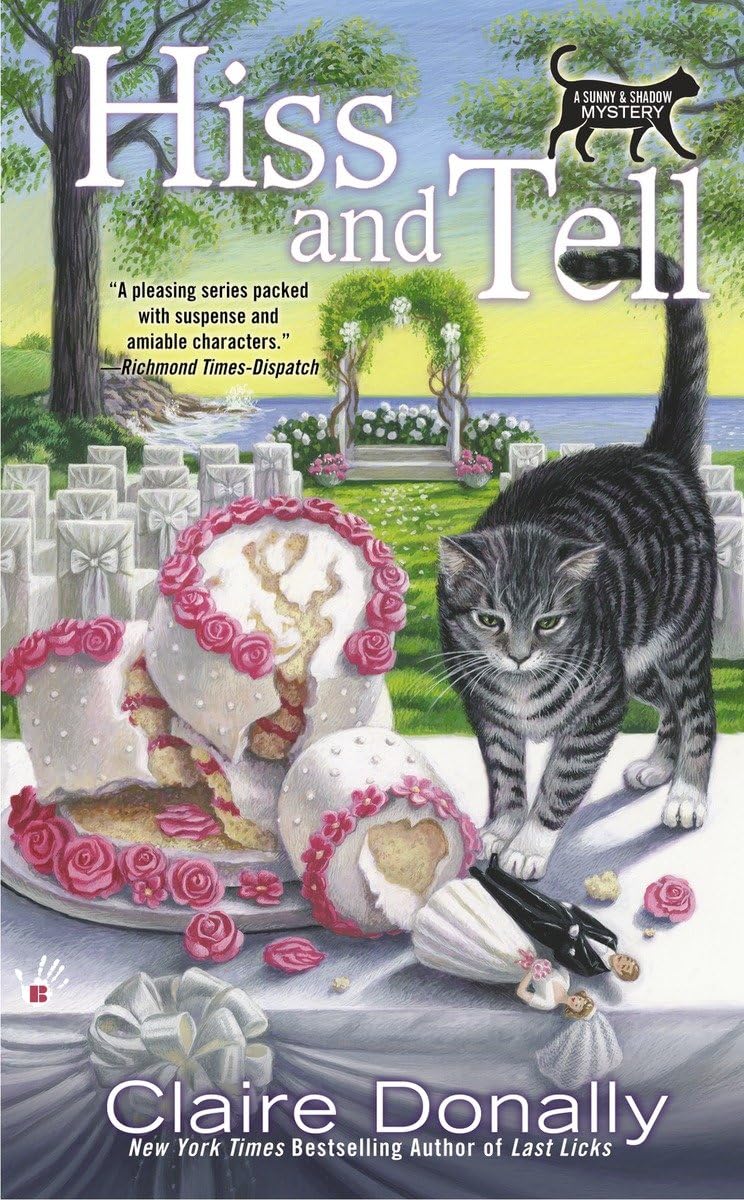 Hiss and Tell (A Sunny & Shadow Mystery, Band 4) Contemporary literature