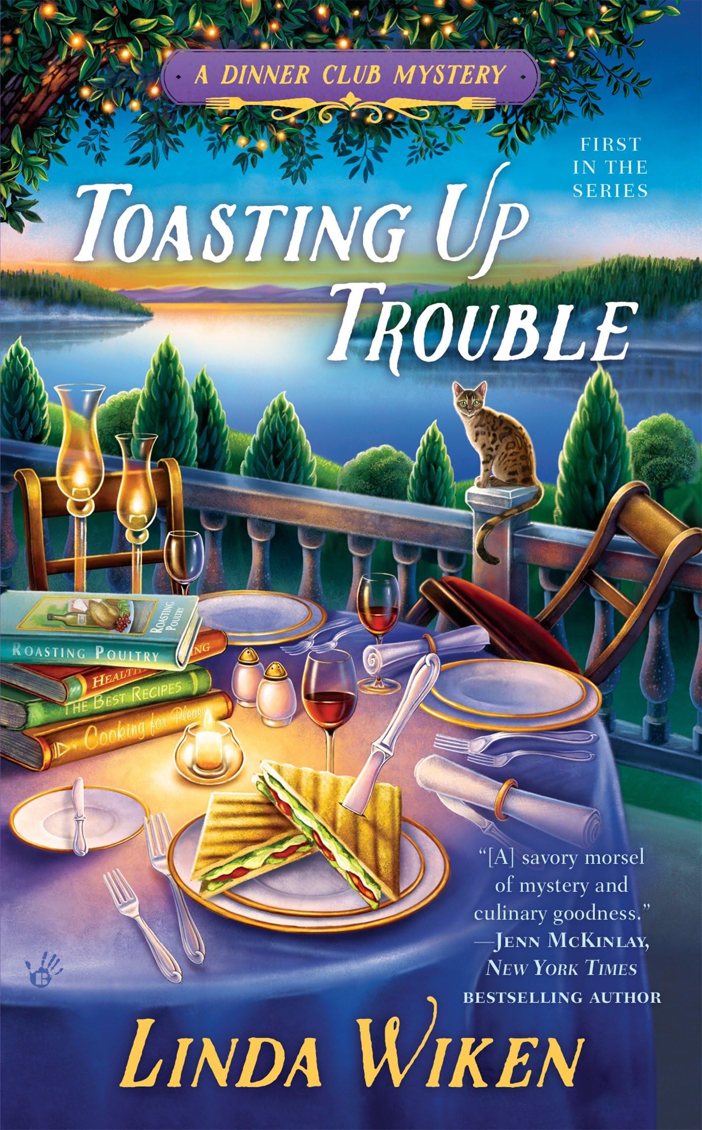 Toasting Up Trouble (A Dinner Club Mystery, Band 1) Contemporary literature