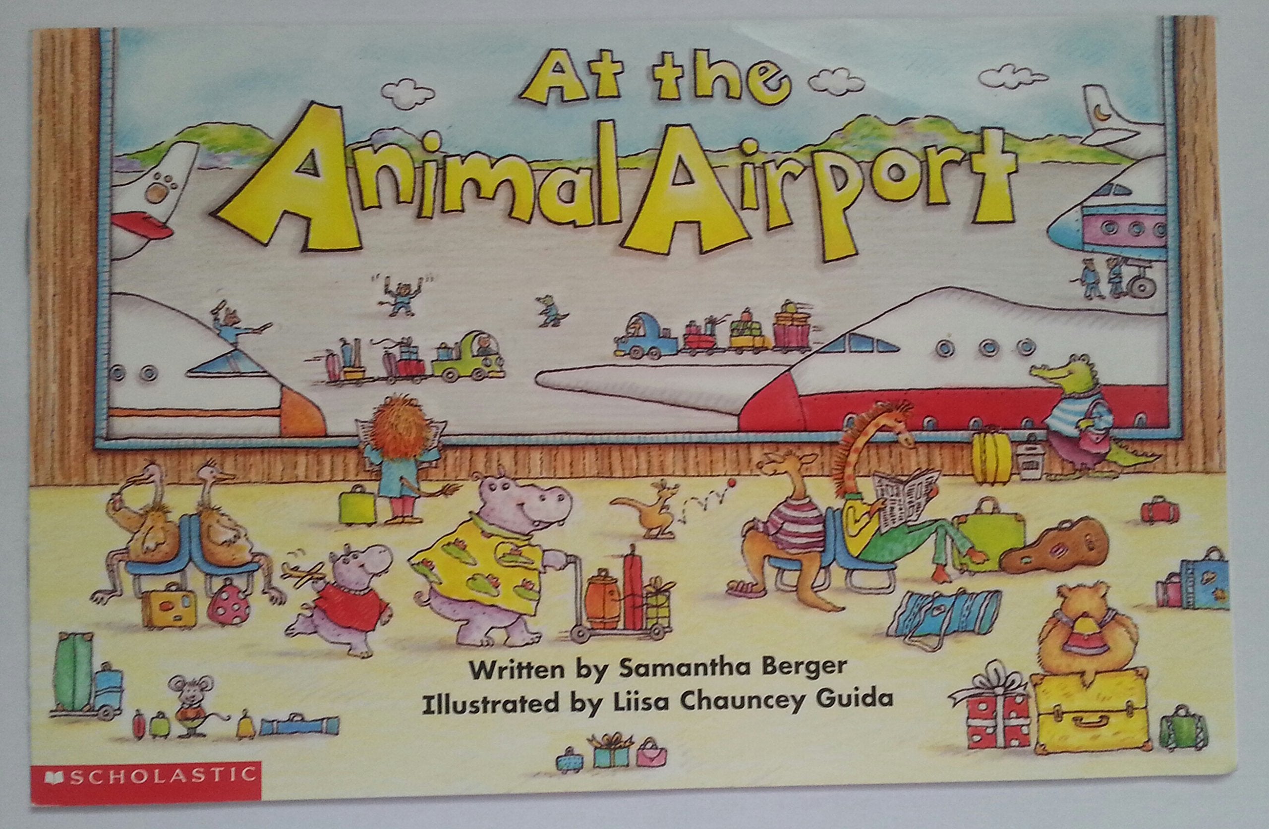 At the Animal Airport (Building Language for Literacy, Mini Books) Books