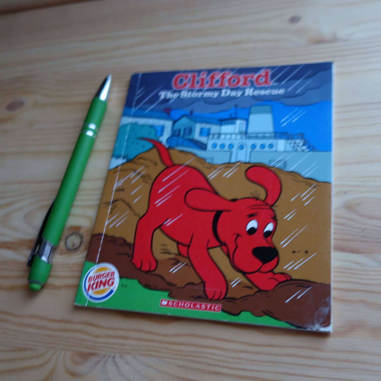 The Stormy Day Rescue: Clifford the Big Red Dog (Big Red Reader Seris) Novels & Short Stories