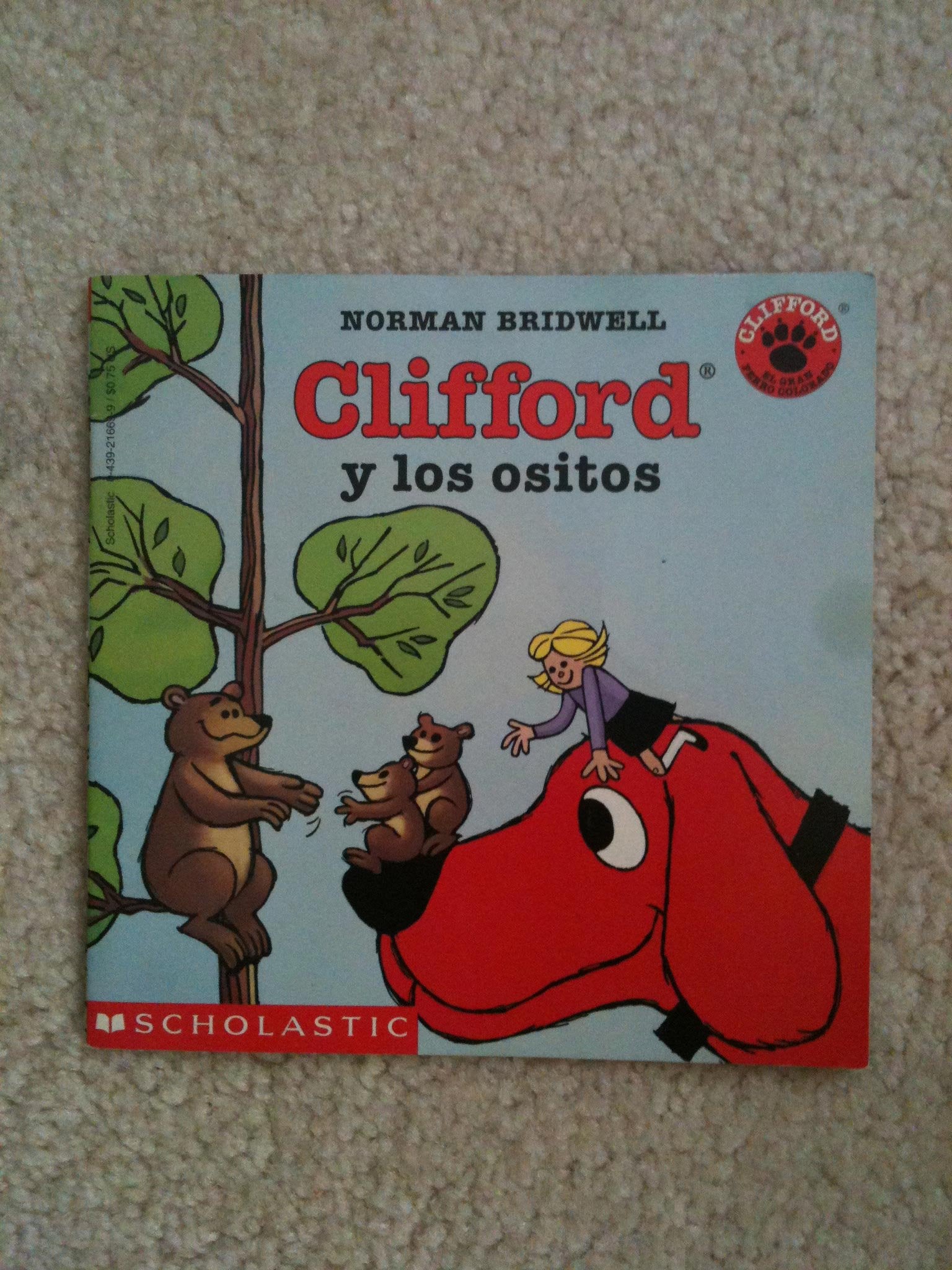 Clifford y los ositos ; Clifford and the bears Books