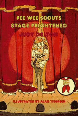 STAGE FRIGHTENED (PEE WEE SCOUTS #32) Novels & Short Stories