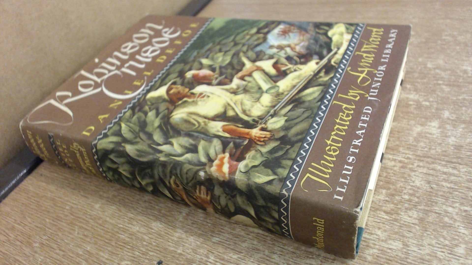 The Life and Strange Surprising Adventures of Robinson Crusoe Classics