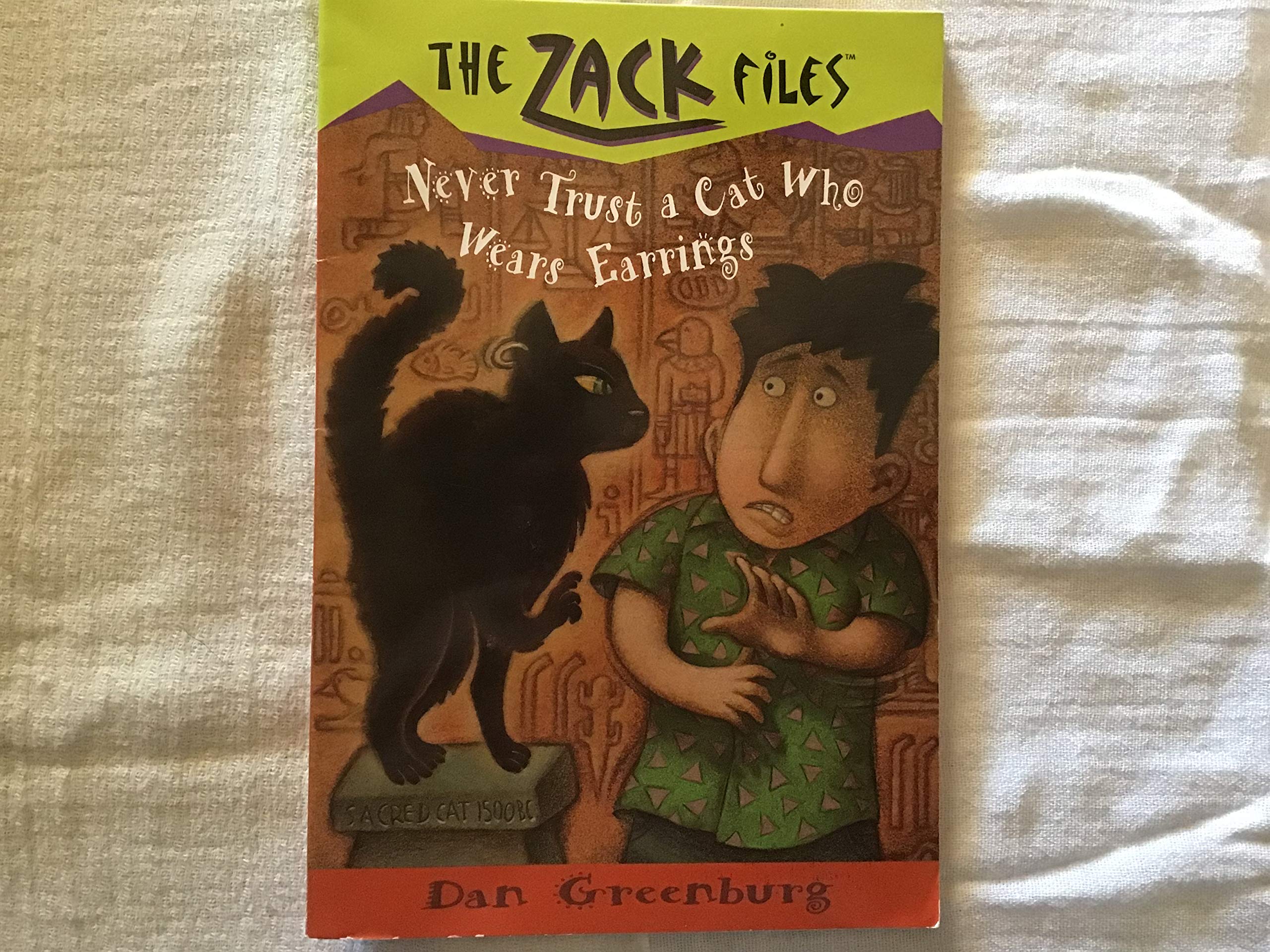 SP Zack Files 07: Never Trust a Cat Who Wears Earrings Books