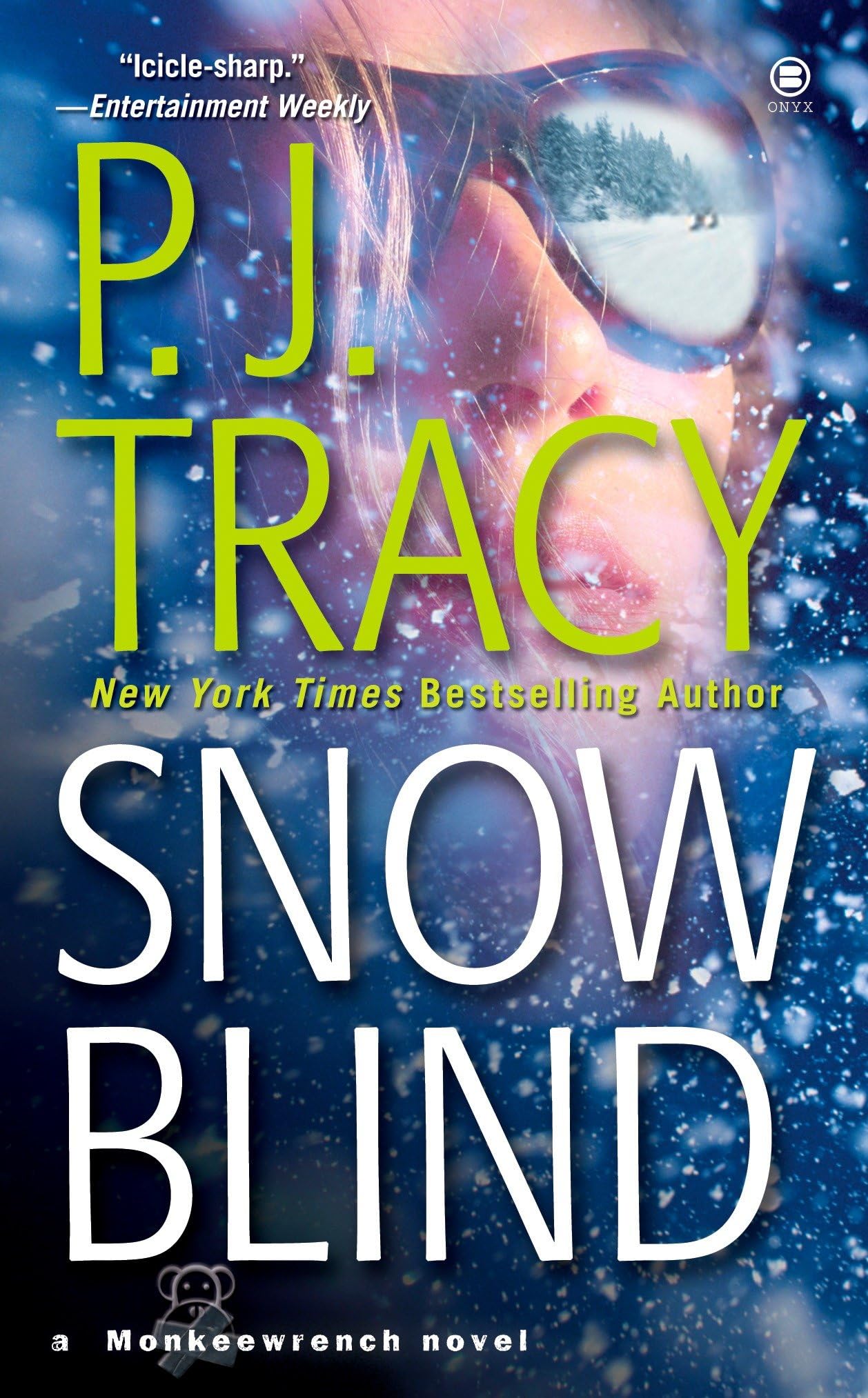 Snow Blind (A Monkeewrench Novel, Band 4) Contemporary literature