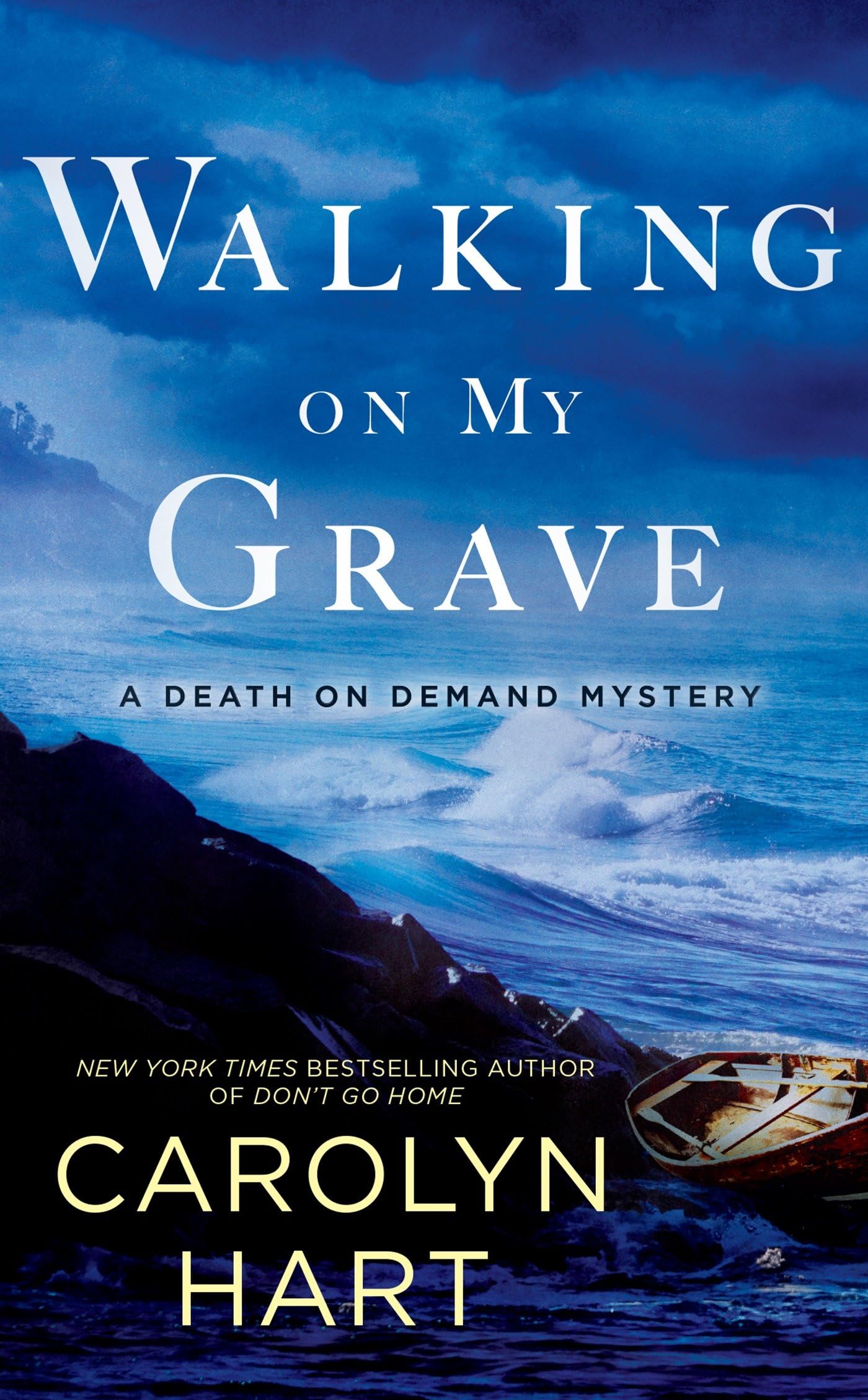 Walking on My Grave: A Death on Demand Mystery (A Death on Demand Mysteries, Band 26) Contemporary literature