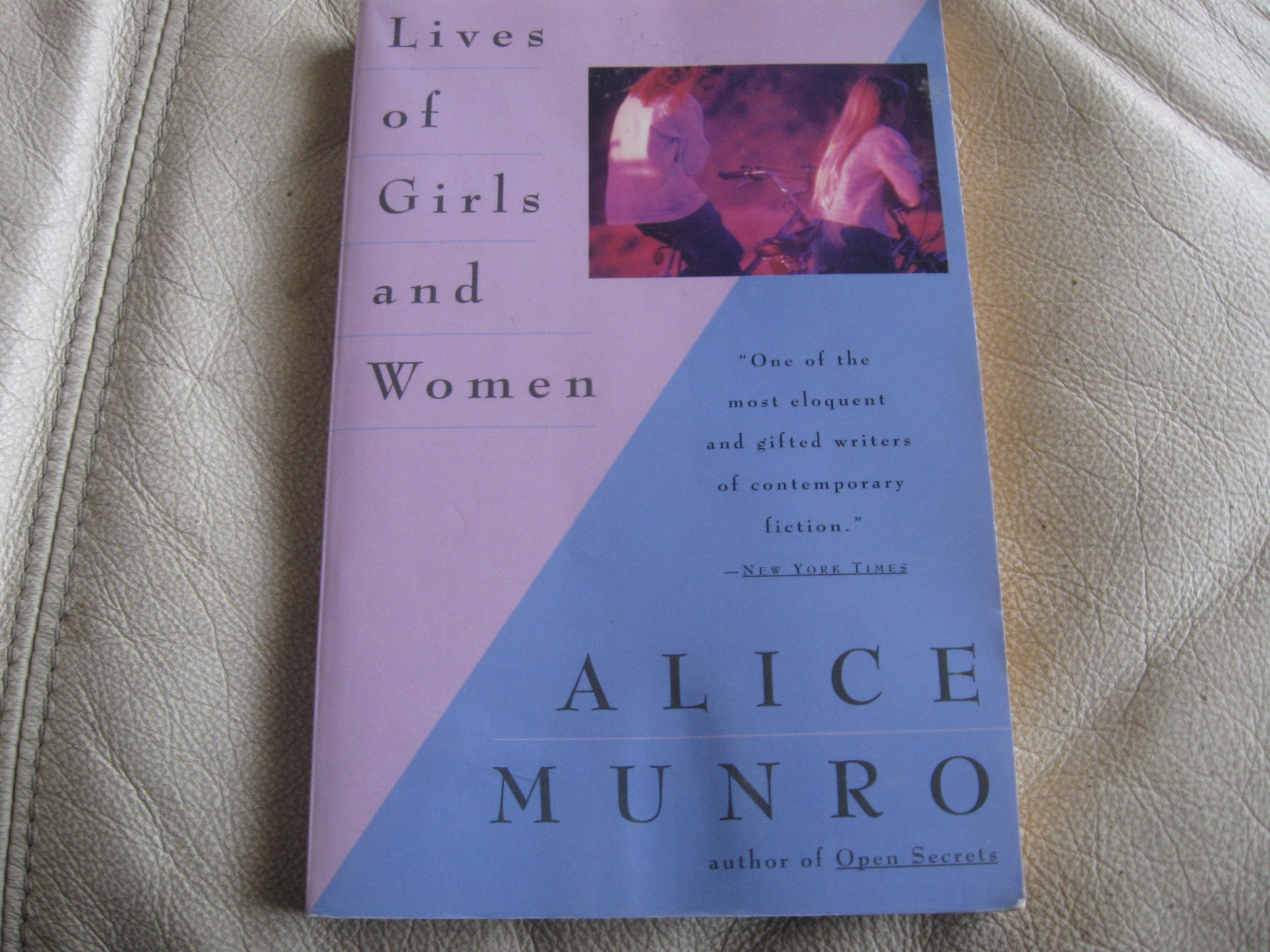 Lives of Girls And Women Fiction