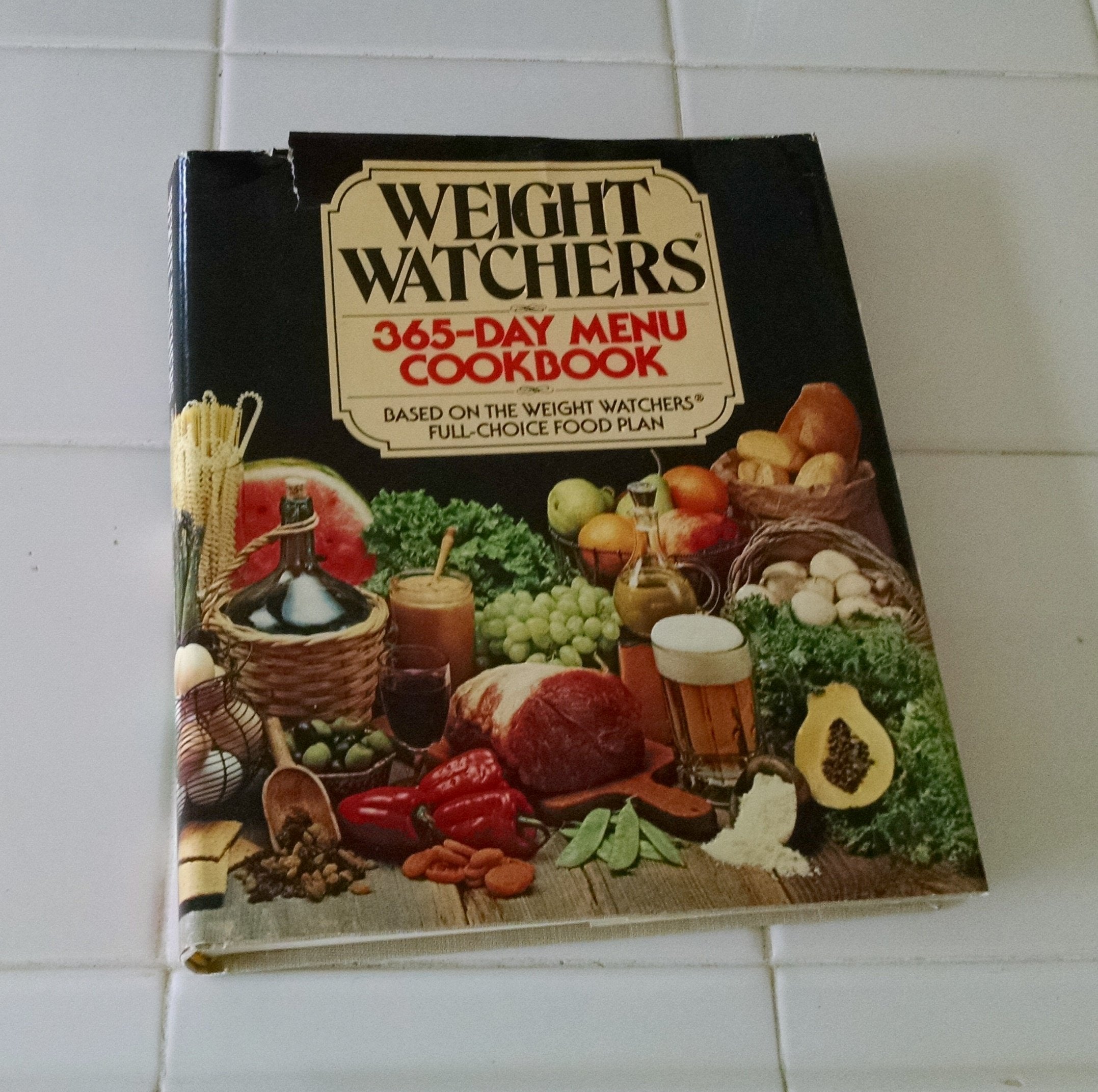 Weight Watchers : Weight Watchers 365-Day Menu Cookbook (Plume) Cooking & Enjoying