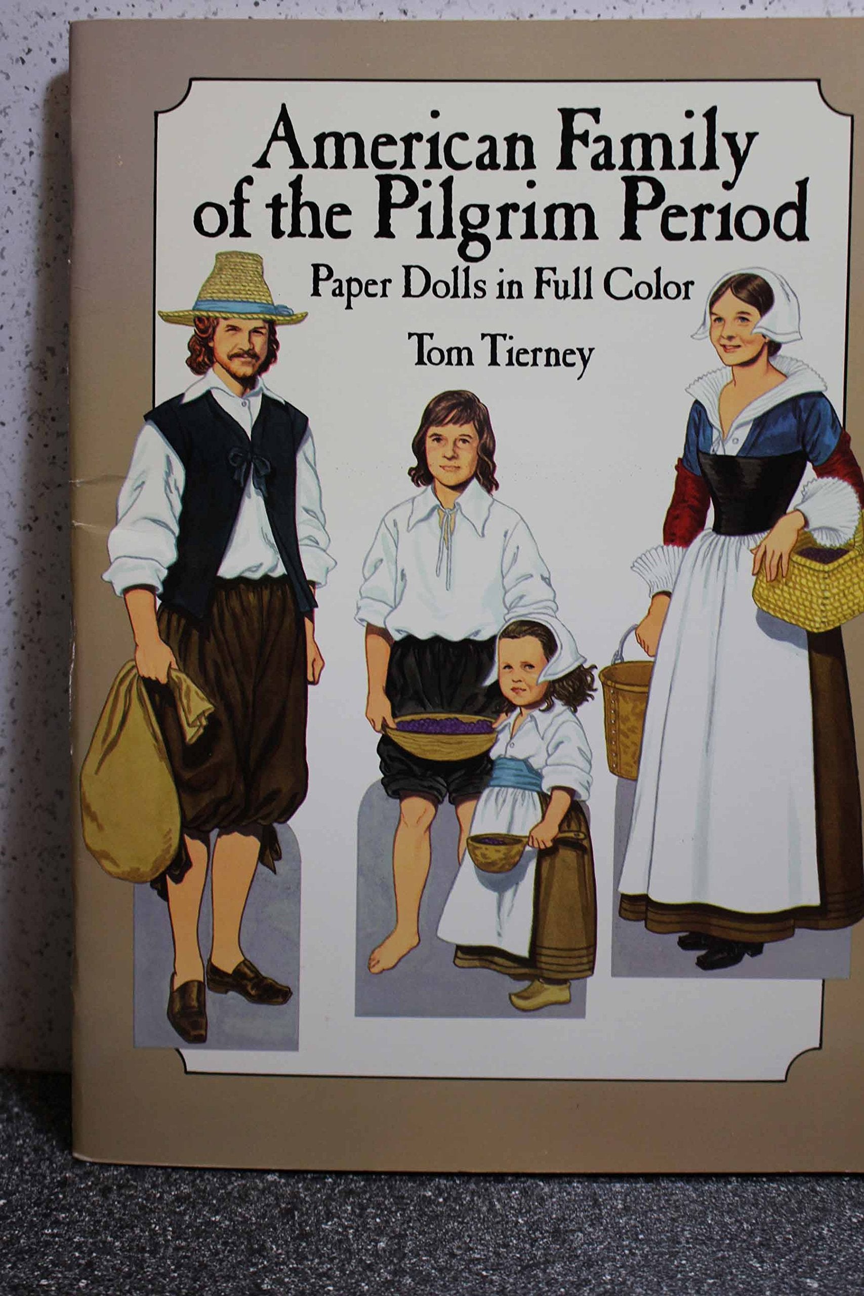 American Family of the Pilgrim Period Paper Dolls in Full Color Hobbies & Crafts