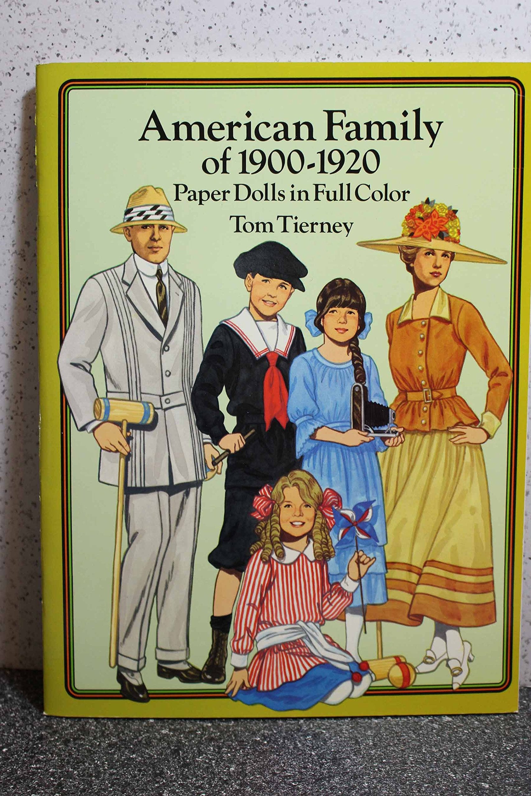 American Family of 1900-1920: Paper Dolls in Full Color Hobbies & Crafts