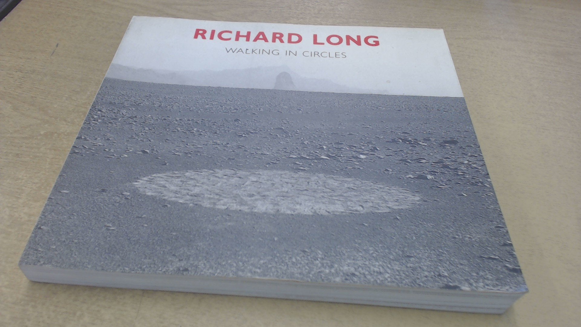 Richard Long: Walking in Circles (Painters & sculptors) Film, Art & Culture