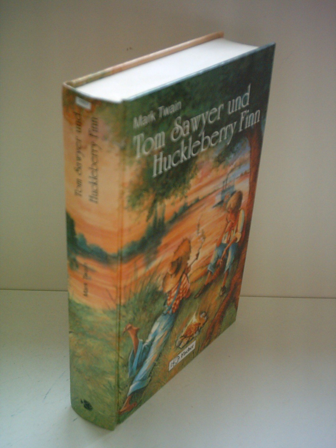 Mark Twain: Four Complete Novels : the Adventures of Tom Sawyer/The Adventures of Huckleberry Finn/The Prince and the Pauper/A Connecticut Yankee in Contemporary literature Books