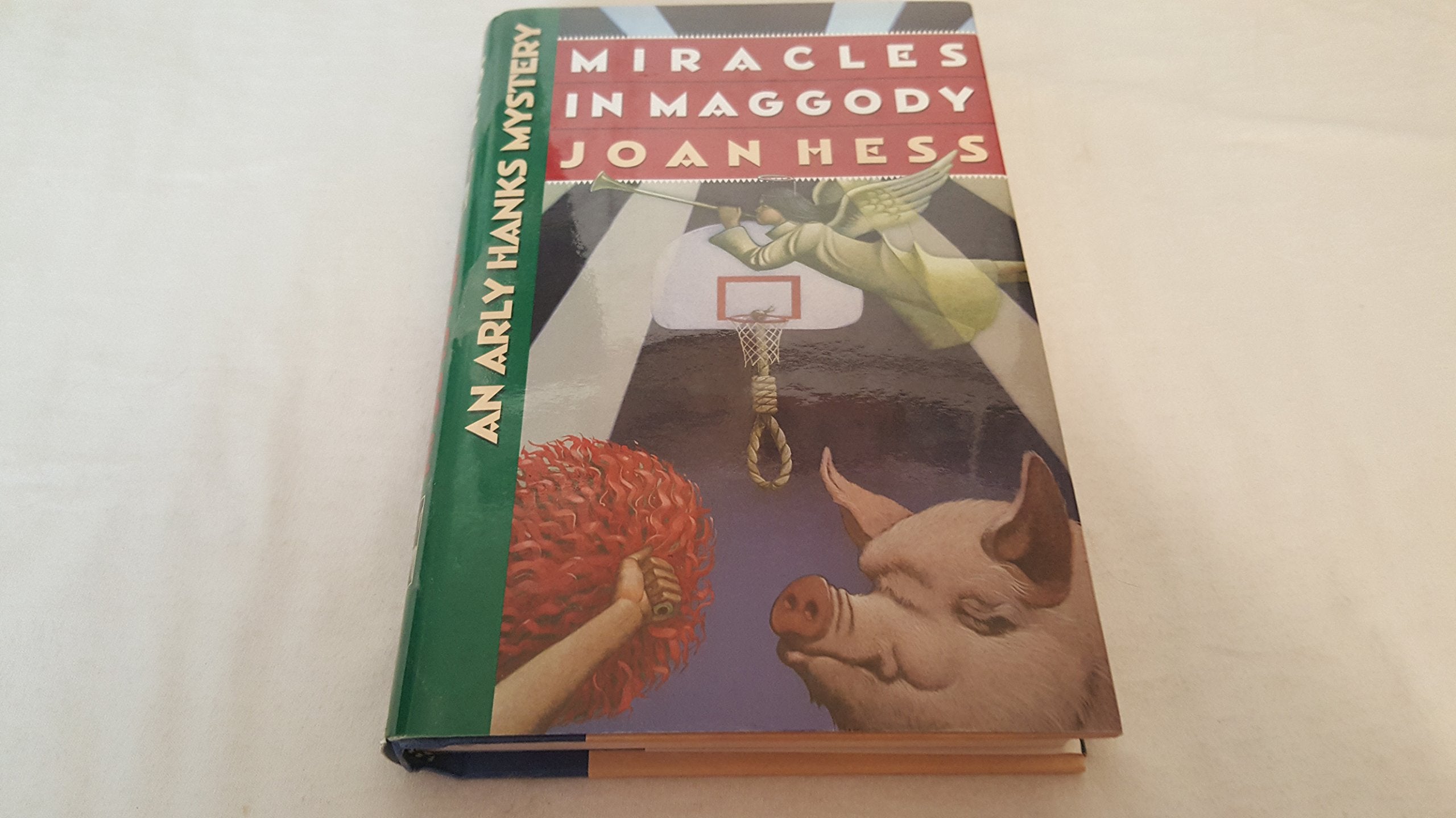 Miracles in Maggody: An Arly Hanks Mystery Detective & CSI