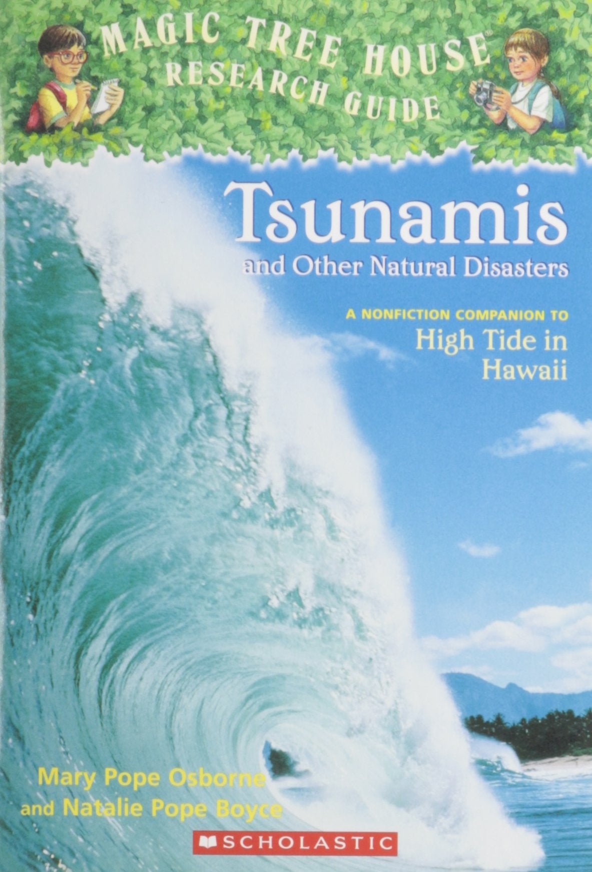 TSUNAMIS AND OTHER NATURAL DISASTERS (MAGIC TREE HOUSE RESEARCH GUIDE) Books