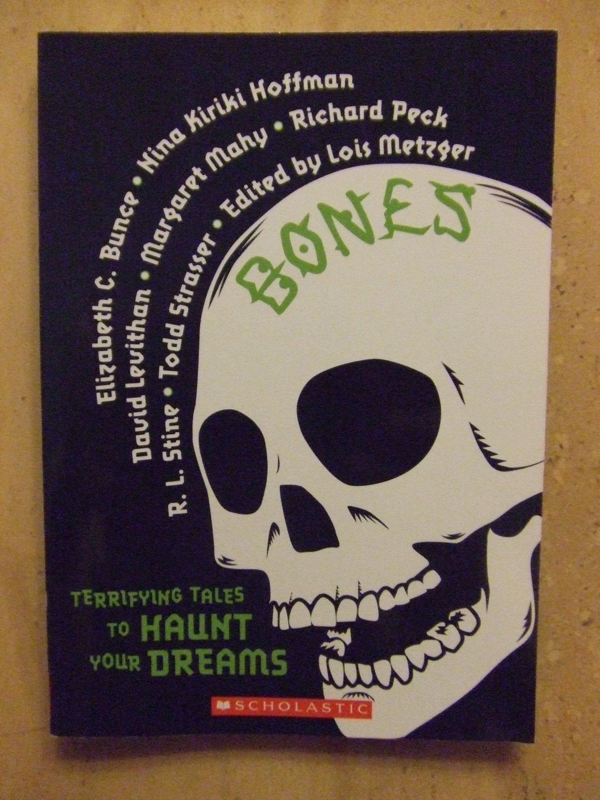 Bones: Terrifying tales to haunt your dreams Novels & Short Stories