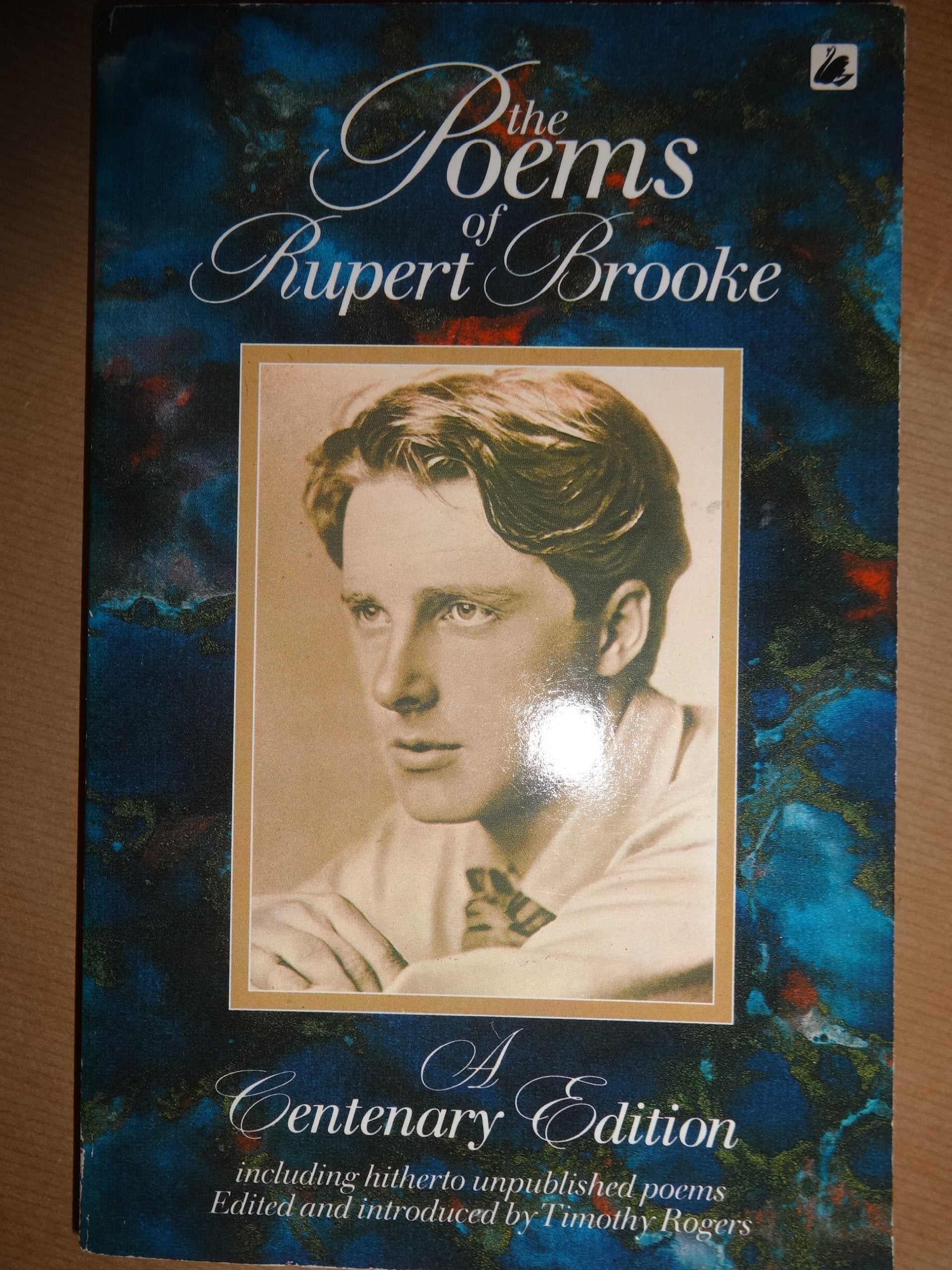 The Poems: A Centenary Edition Including Hitherto Unpublished Poems Poetry