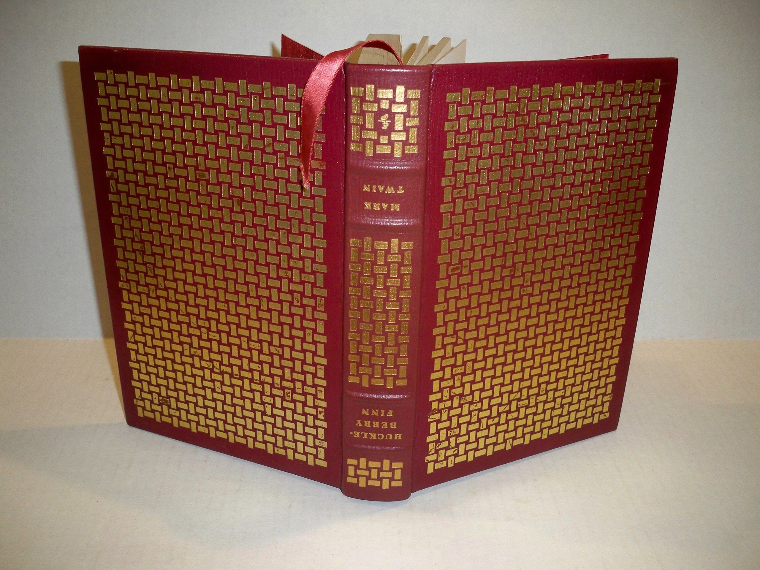 Adventures of Huckleberry Finn book
