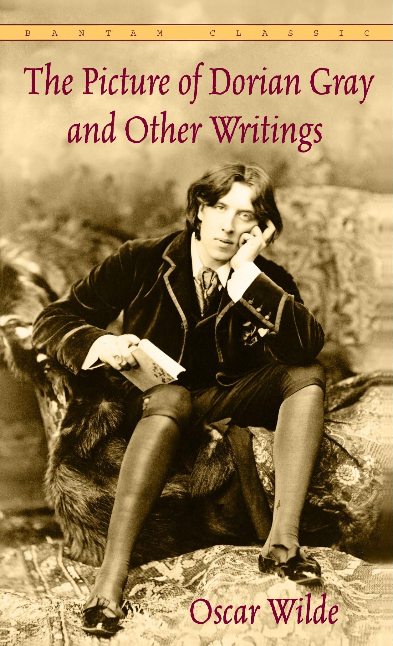 The Picture of Dorian Gray and Other Writings (Bantam Classics) Essays & Short Stories