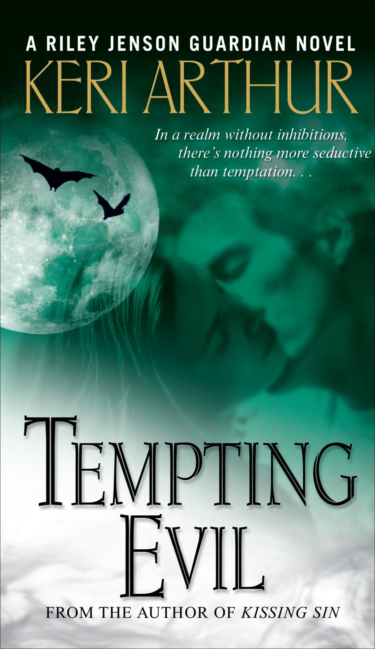 Tempting Evil (Riley Jenson Guardian, Band 3) Contemporary literature