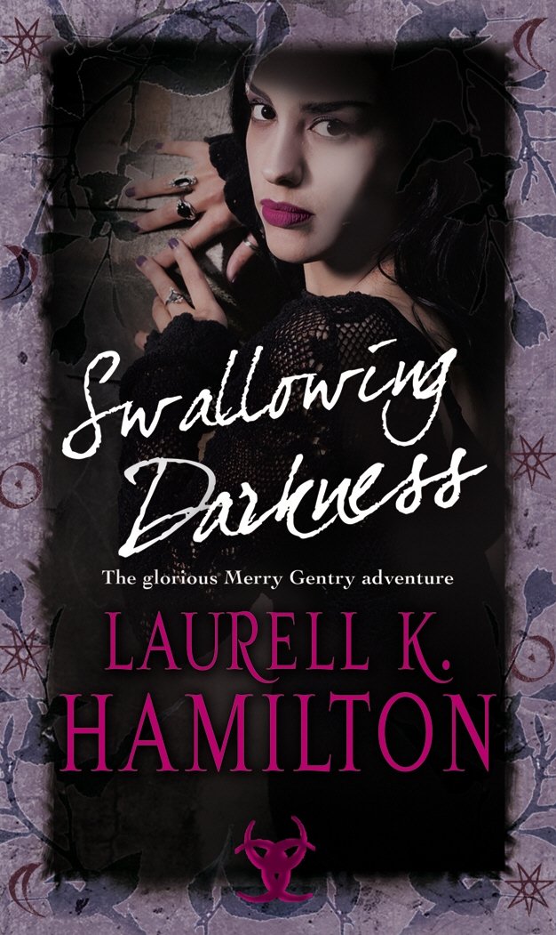 Swallowing Darkness: Urban Fantasy (Merry Gentry 7) Contemporary literature
