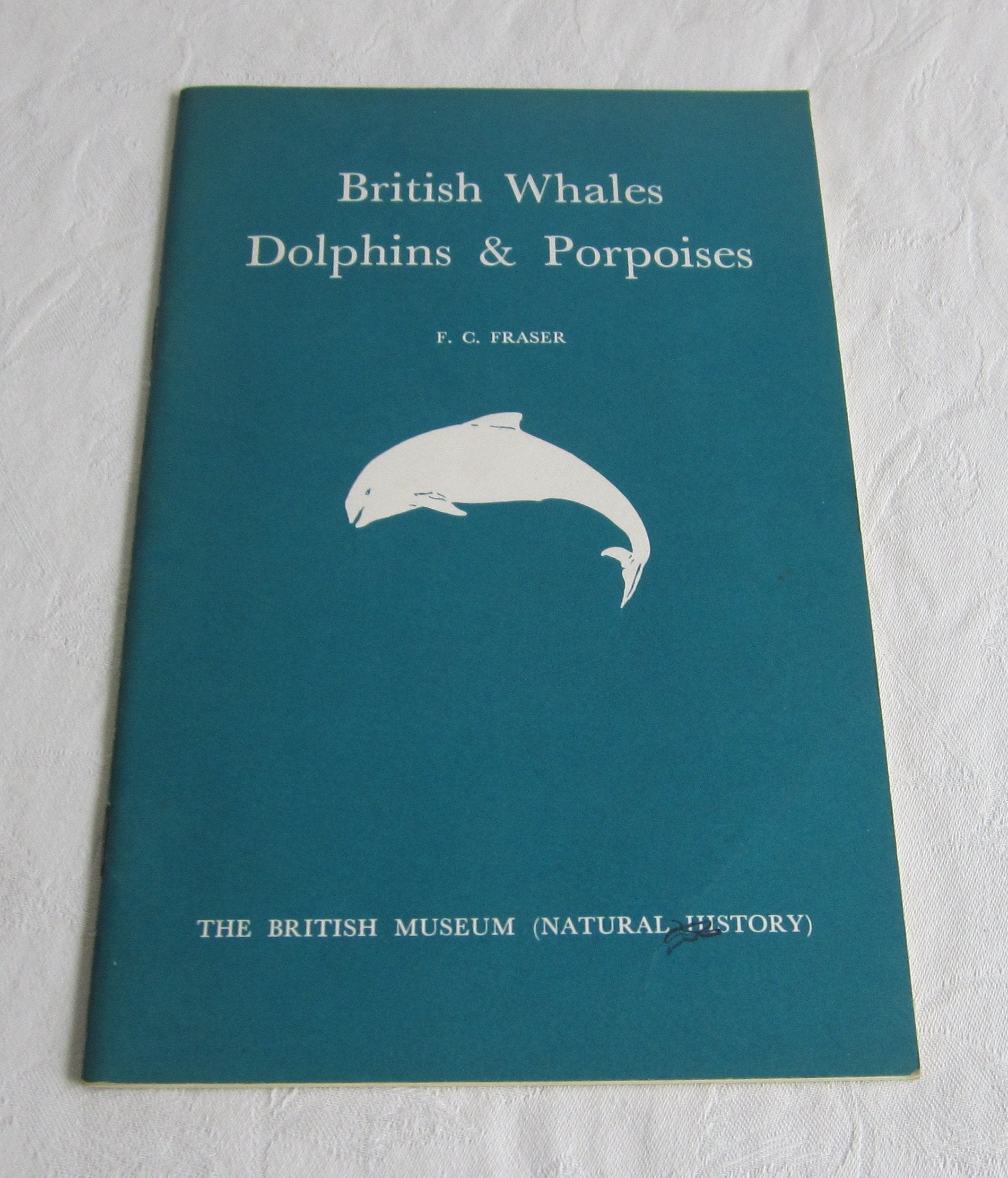 Guide for the identification and reporting of stranded whales, dolphins and porpoises on the British coasts, ([British Museum) Books