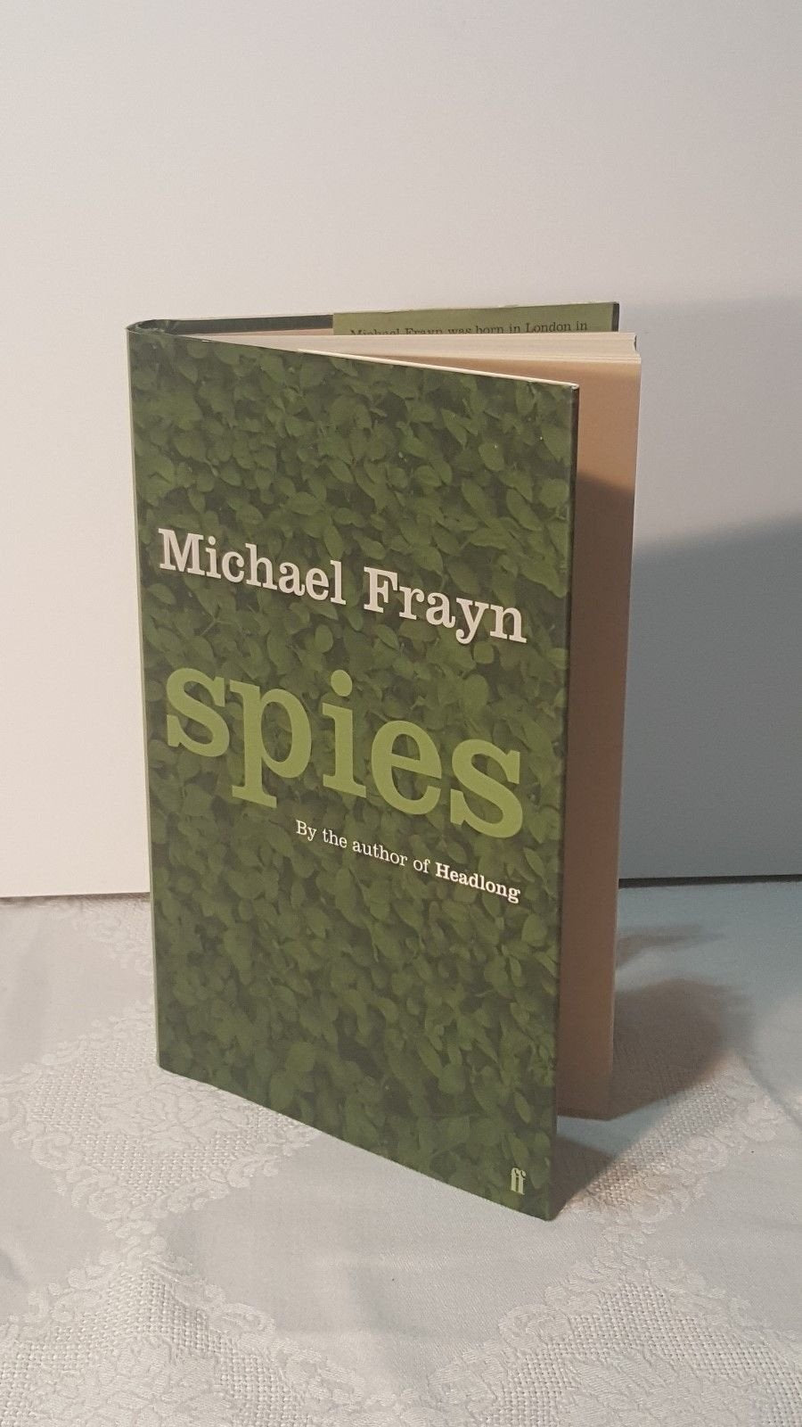 Spies Contemporary literature
