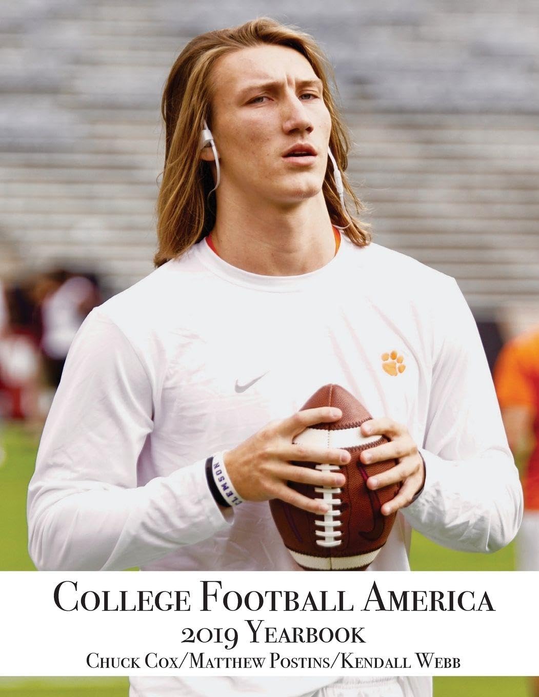 College Football America 2019 Yearbook Leisure & Fun