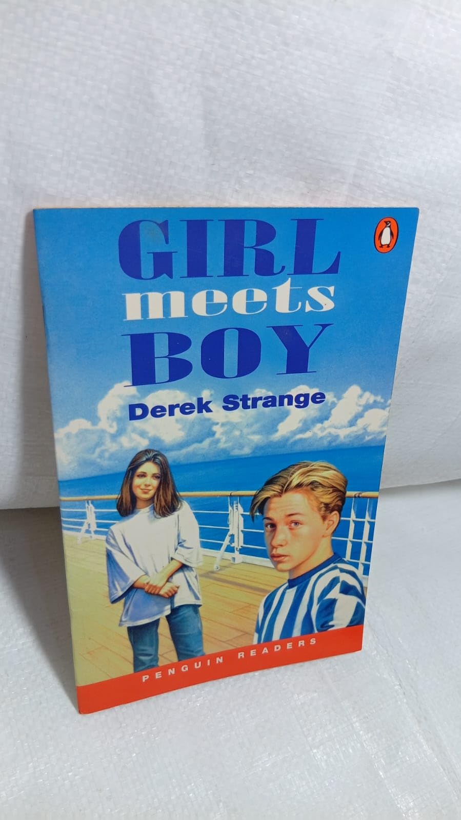 Girl Meets Boy New Edition (Penguin Readers (Graded Readers)) Classics