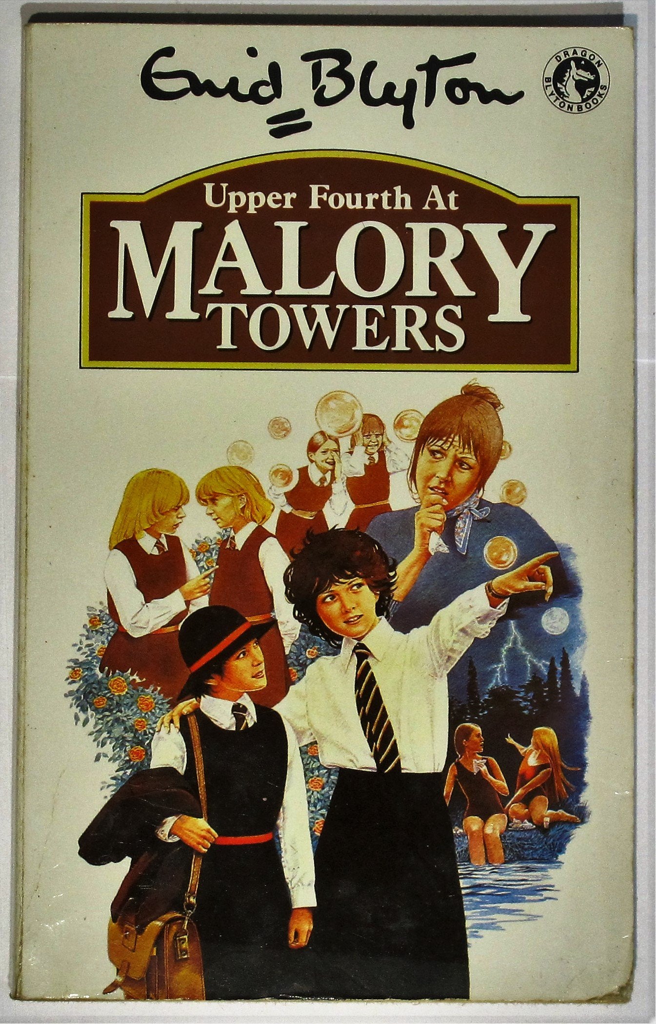 Upper Fourth at Malory Towers (Dragon Books) Books
