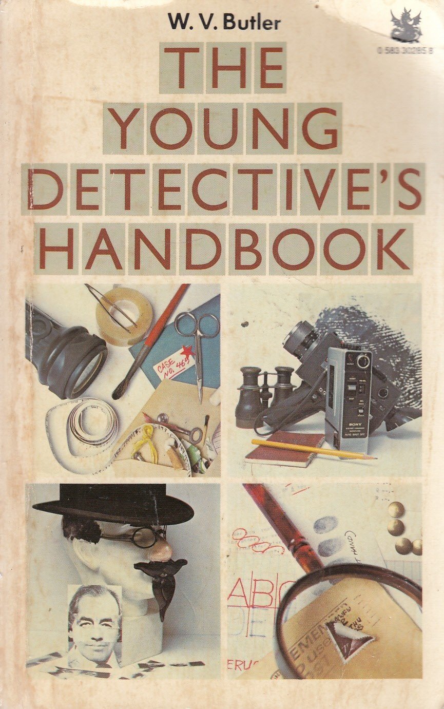 The Young Detective's Handbook (The Dragon Books) Books