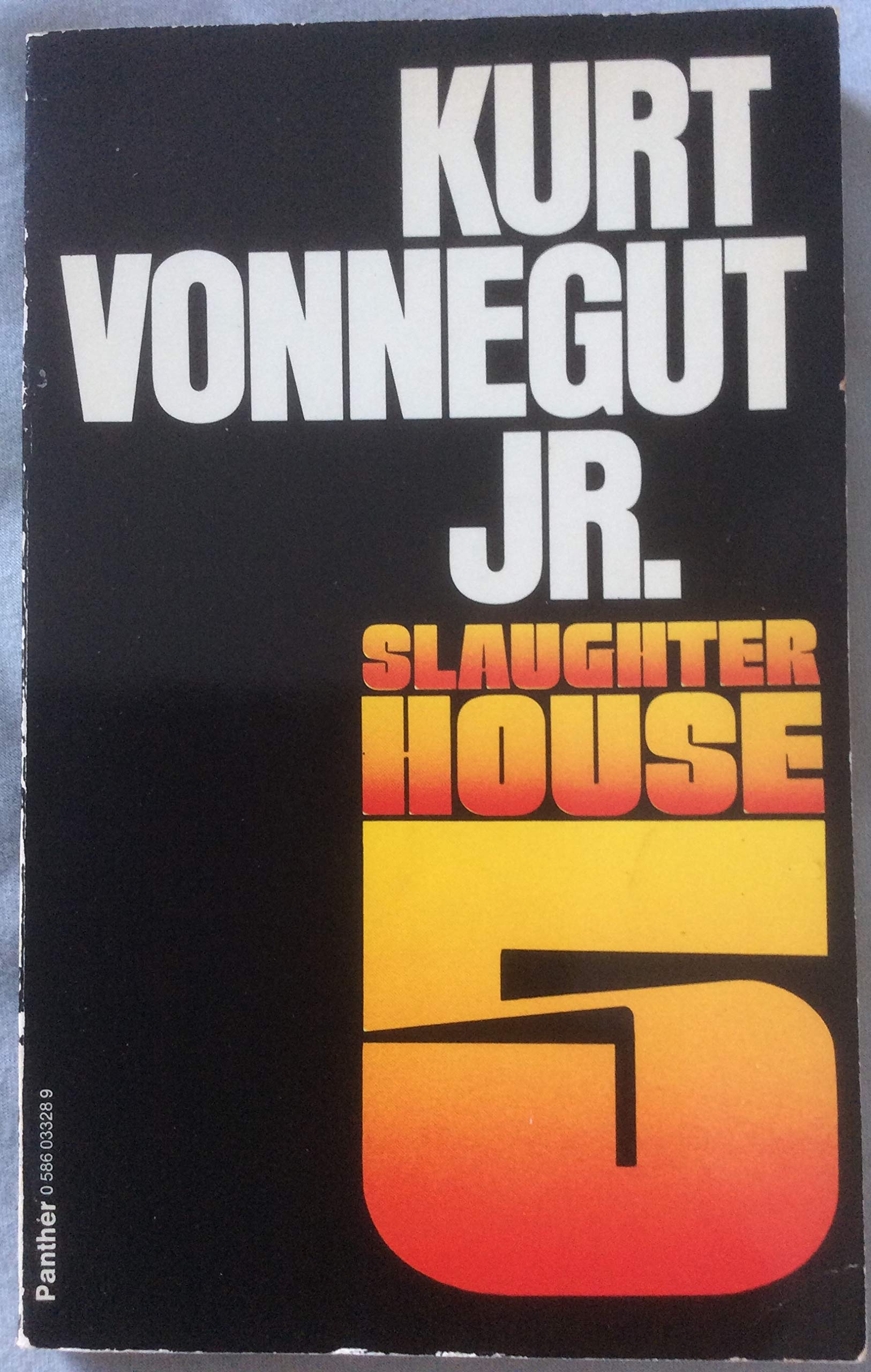 Slaughterhouse-Five : Or The Children's Crusade - A Duty-dance with Death book
