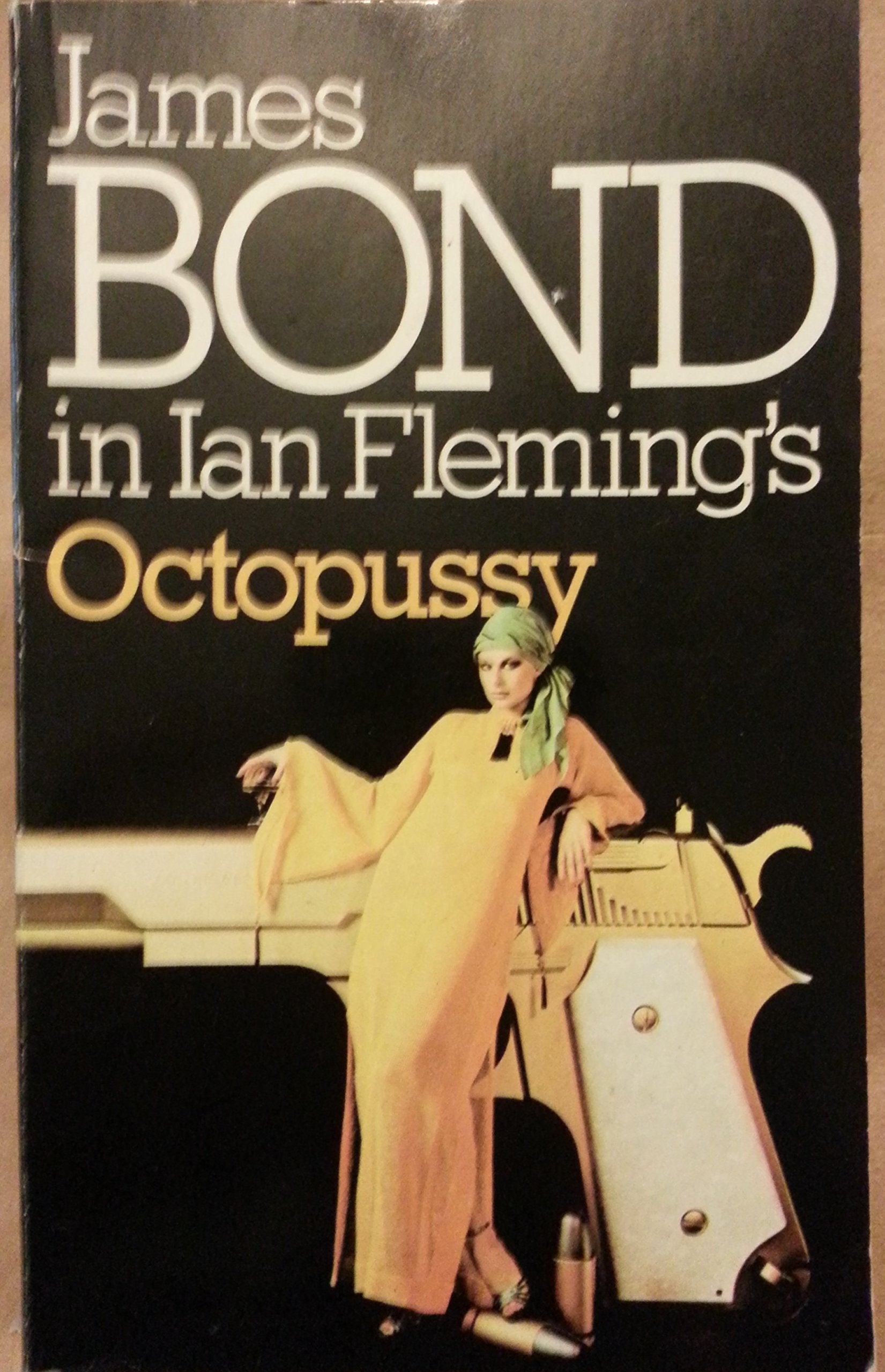 James Bond in Ian Flemings Octopussy book