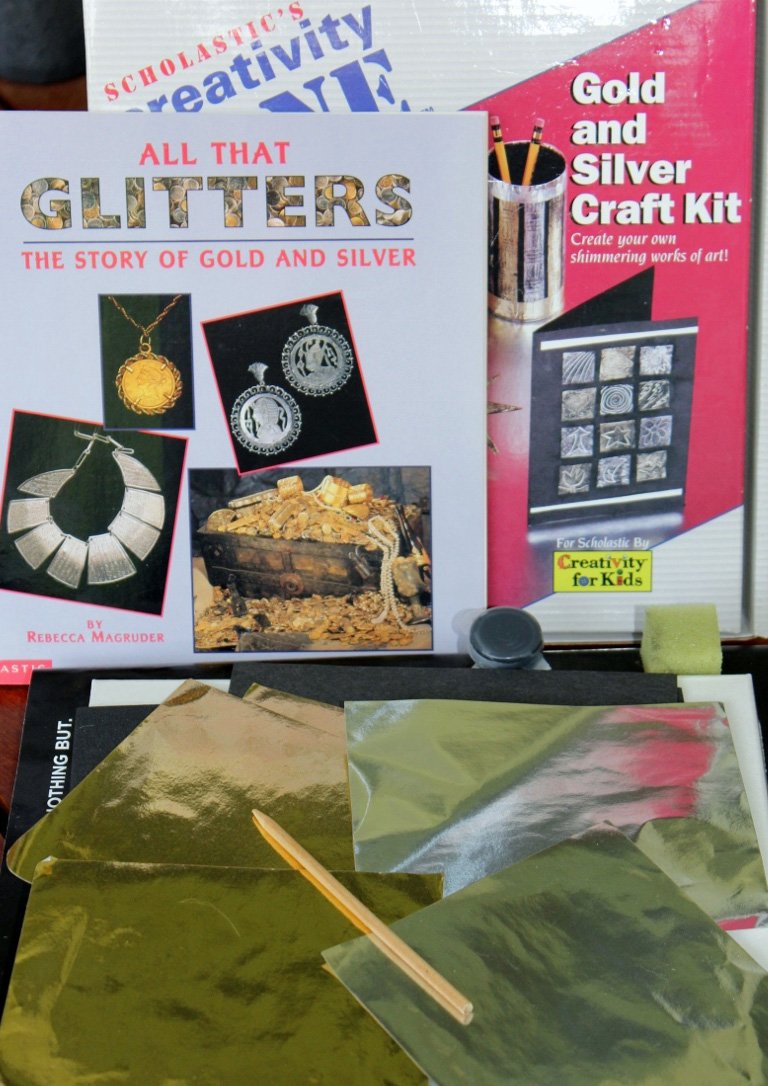 Gold and Silver Craft Kit (Creativity Zone) Books