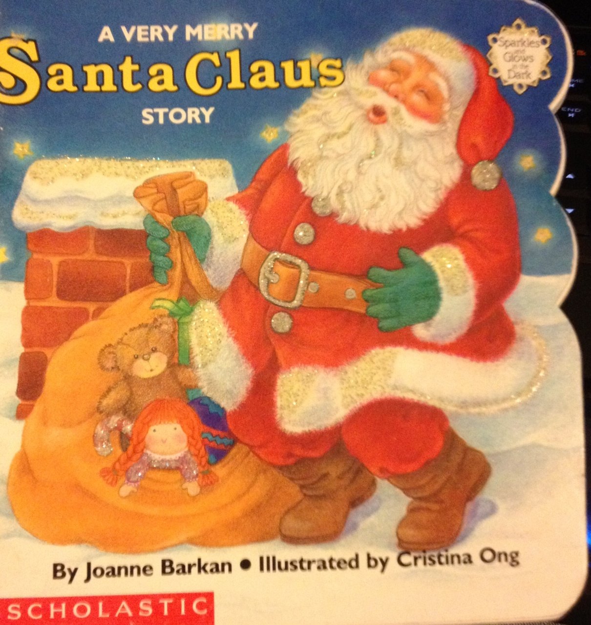 A Very Merry Santa Claus Story (Sparkleand Glow Books) Books