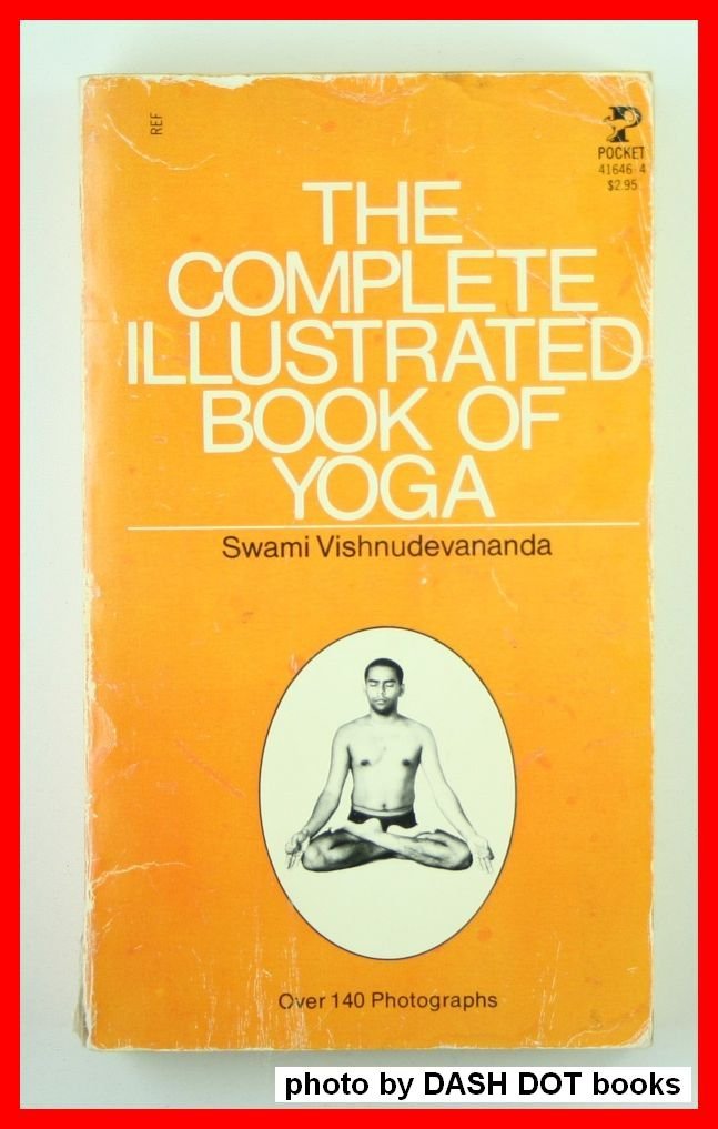 CMP ILL BK YOGA Lifestyle