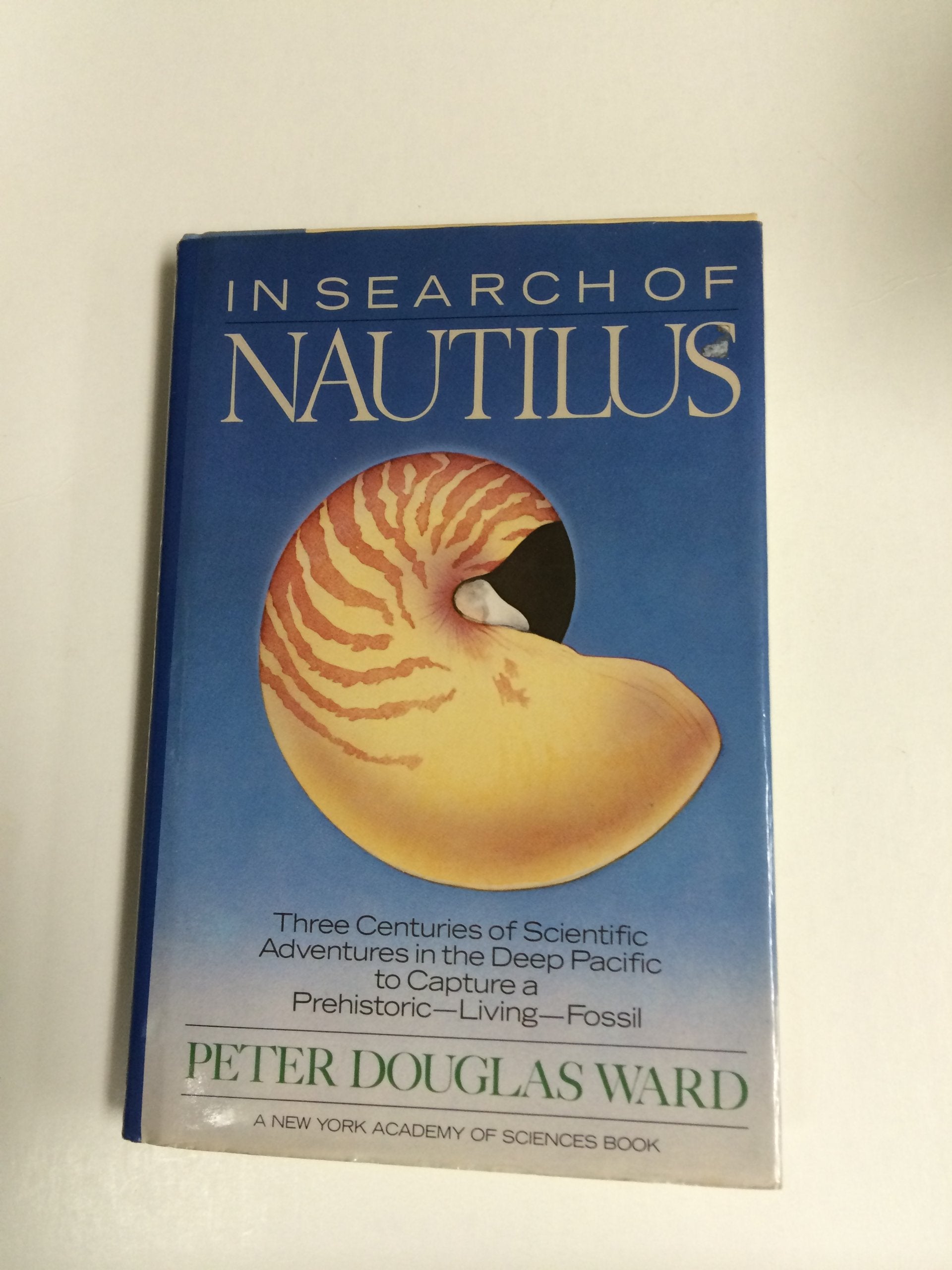 In search of nautilus: Three centuries of scientific adventures in the deep Pacific to capture a prehistoric Books
