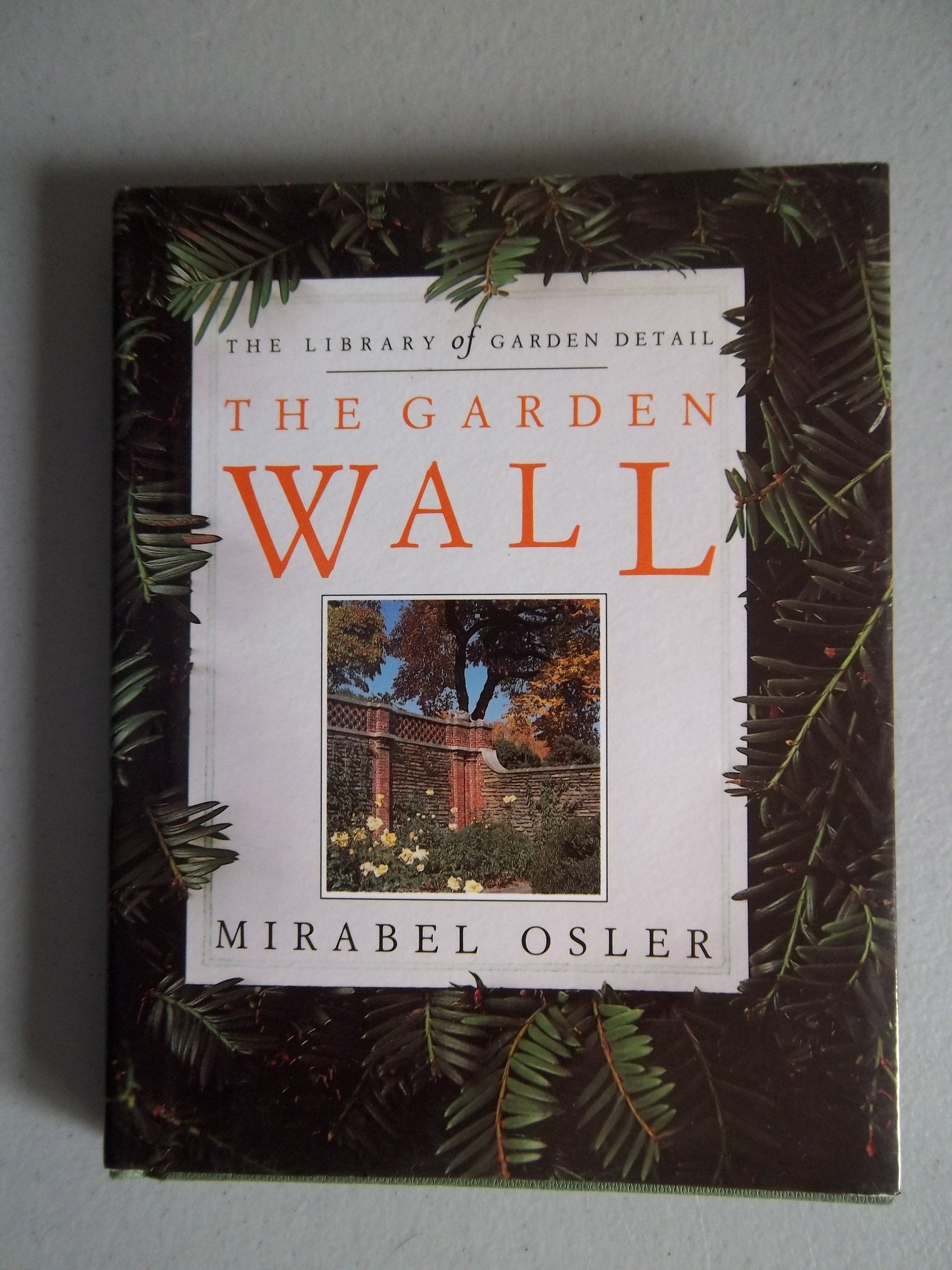 The Garden Wall (LIBRARY OF GARDEN DETAIL) Architecture
