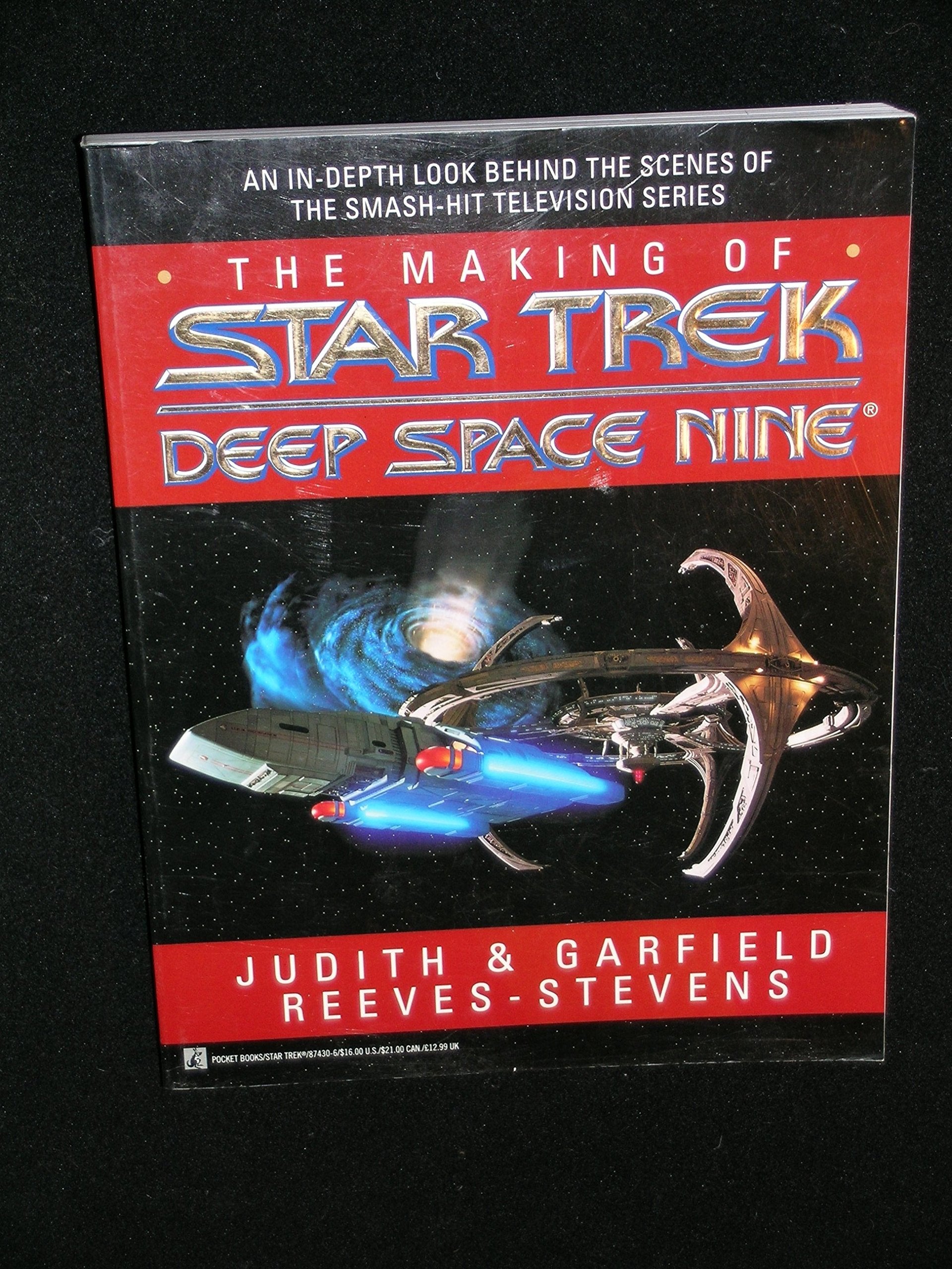 The Making of STAR TREK, Deep Space Nine: An in-depth look behind the scenes of the smash-hit television series. (Star Trek (trade/hardcover)) Film, Art & Culture