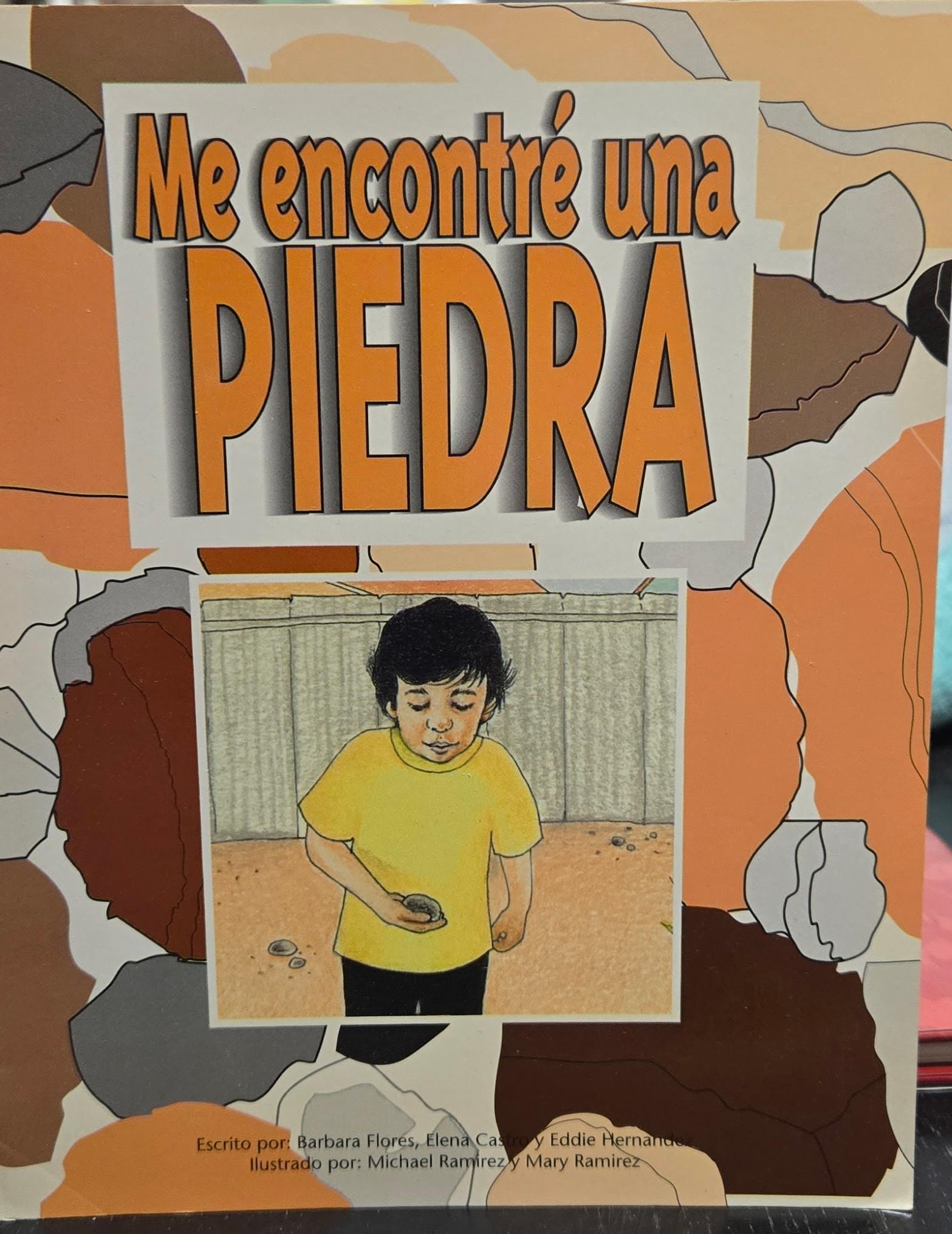 Me Encontre Una Piedra, Single Copy, Pinata, Stage 2 book