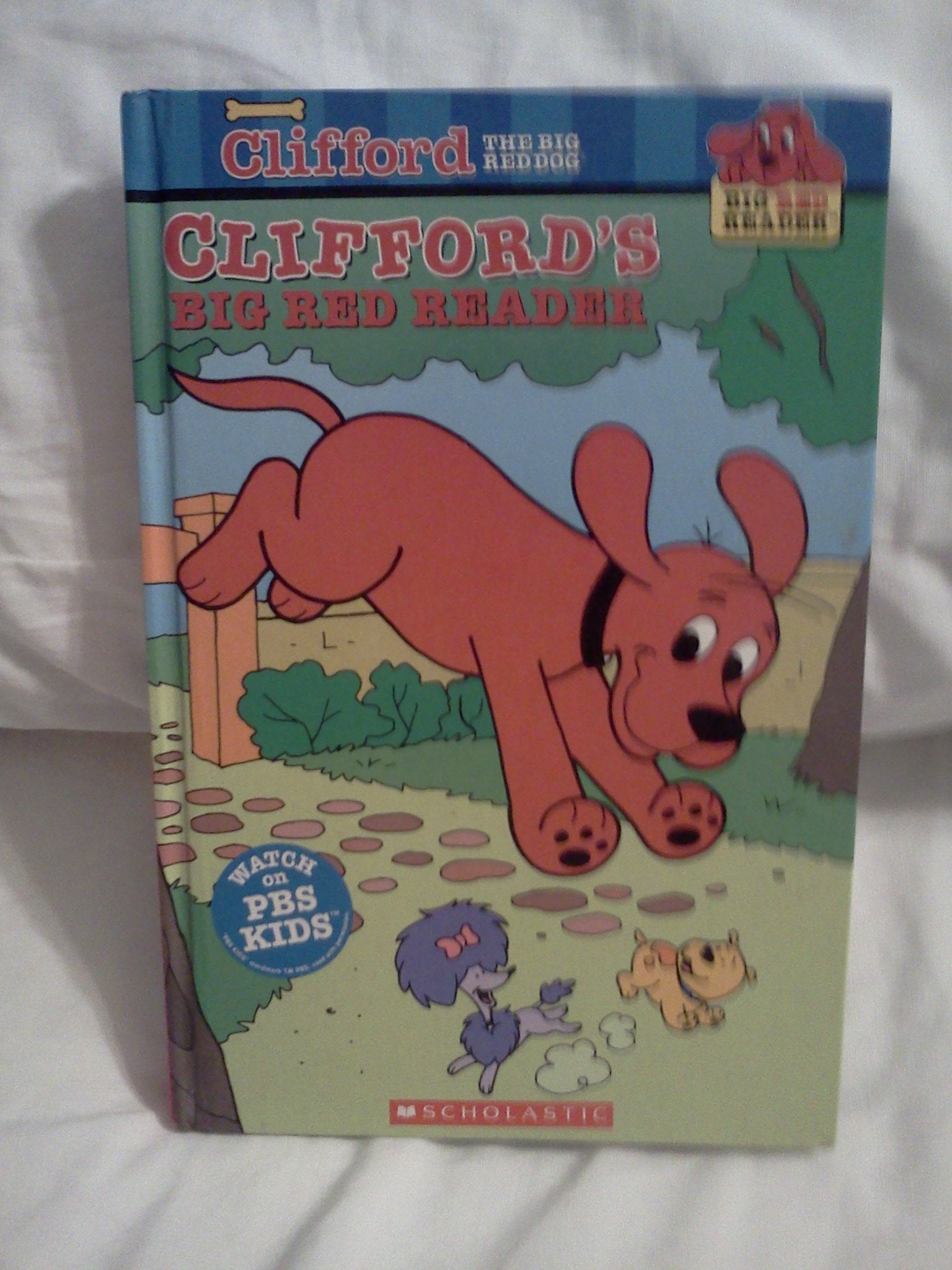 Clifford's Big Red Reader - Leaf of Absence (Collected Stories) (Clifford the Big Red Dog) Books