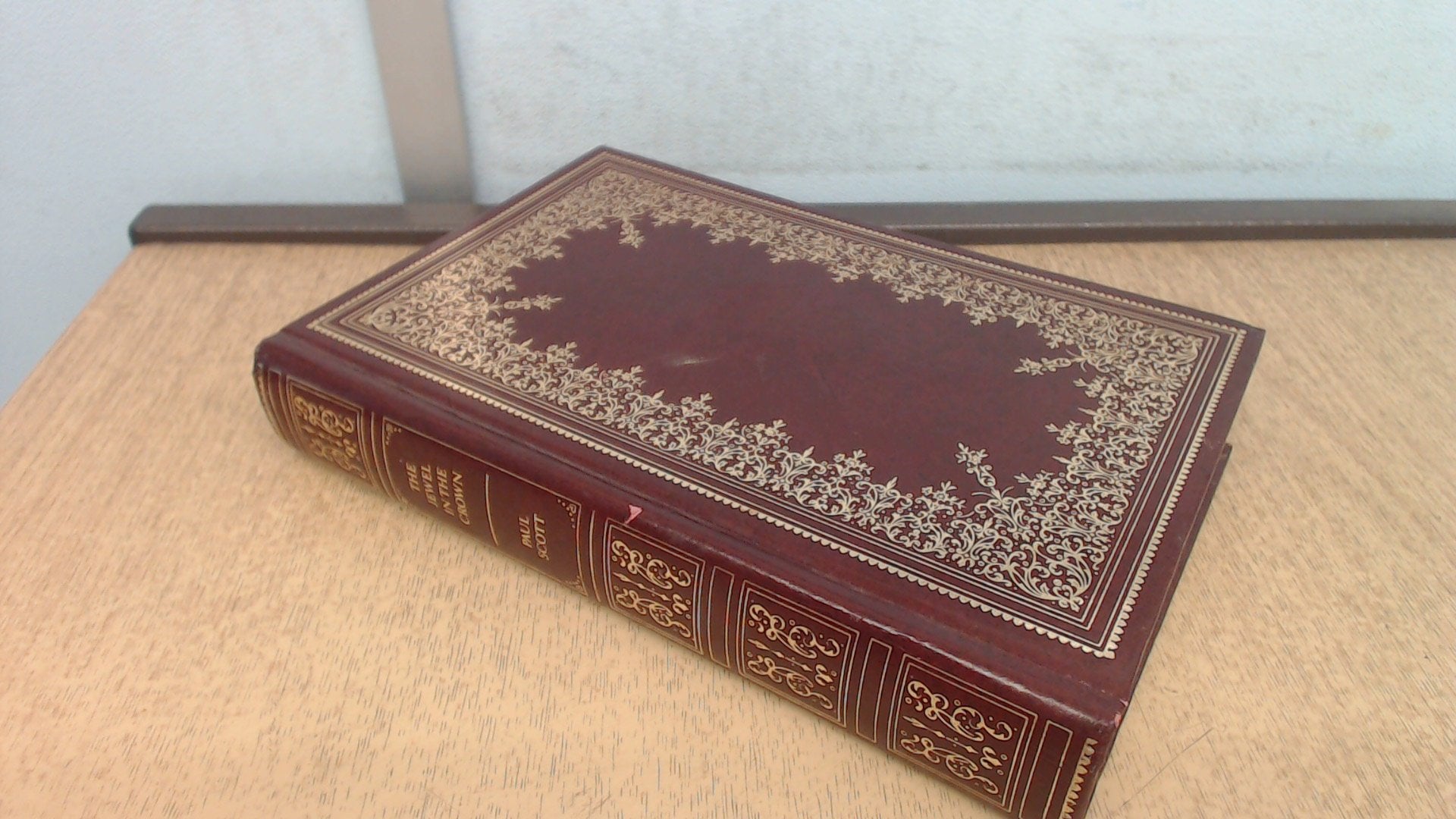 The Raj Quartet: The Jewel in the Crown/the Day of the Scorpion/the Towers of Silence/a Division of the Spoils Contemporary literature Books