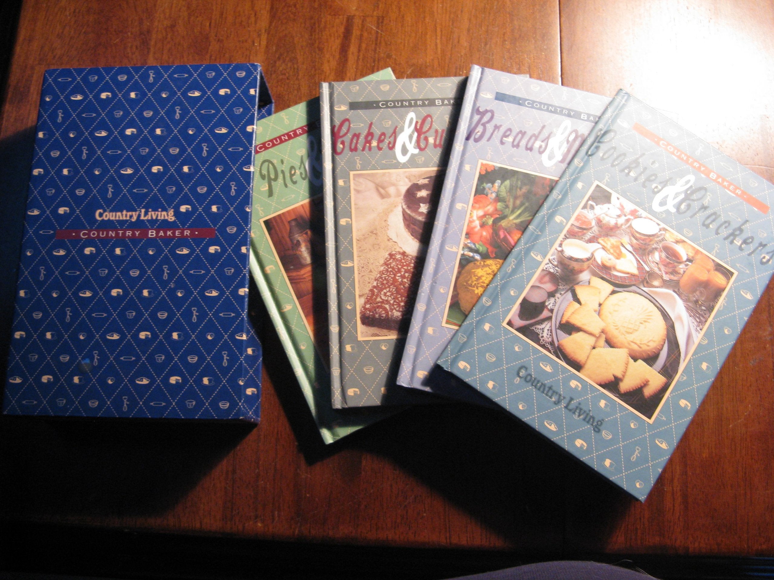 Country Baker/Cakes & Cupcakes/Breads & Muffins/Cookies & Crackers/Pies & Tarts/Boxed Set Leisure, Home & Garden