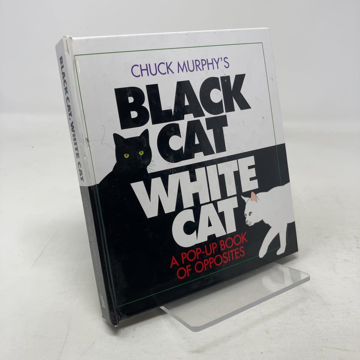 Black Cat, White Cat: A Pop-Up Book of Opposites Non-fiction