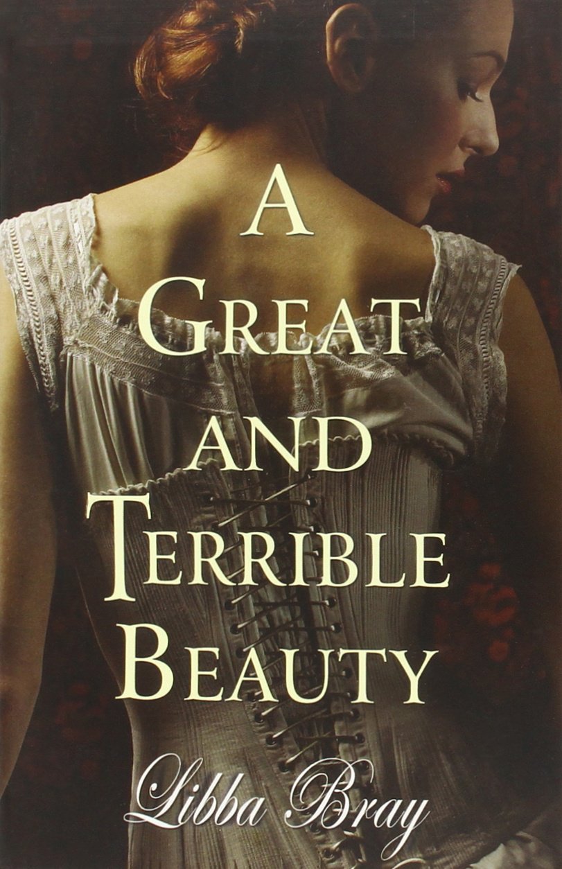 A Great and Terrible Beauty (The Gemma Doyle Trilogy, Band 1) Fiction