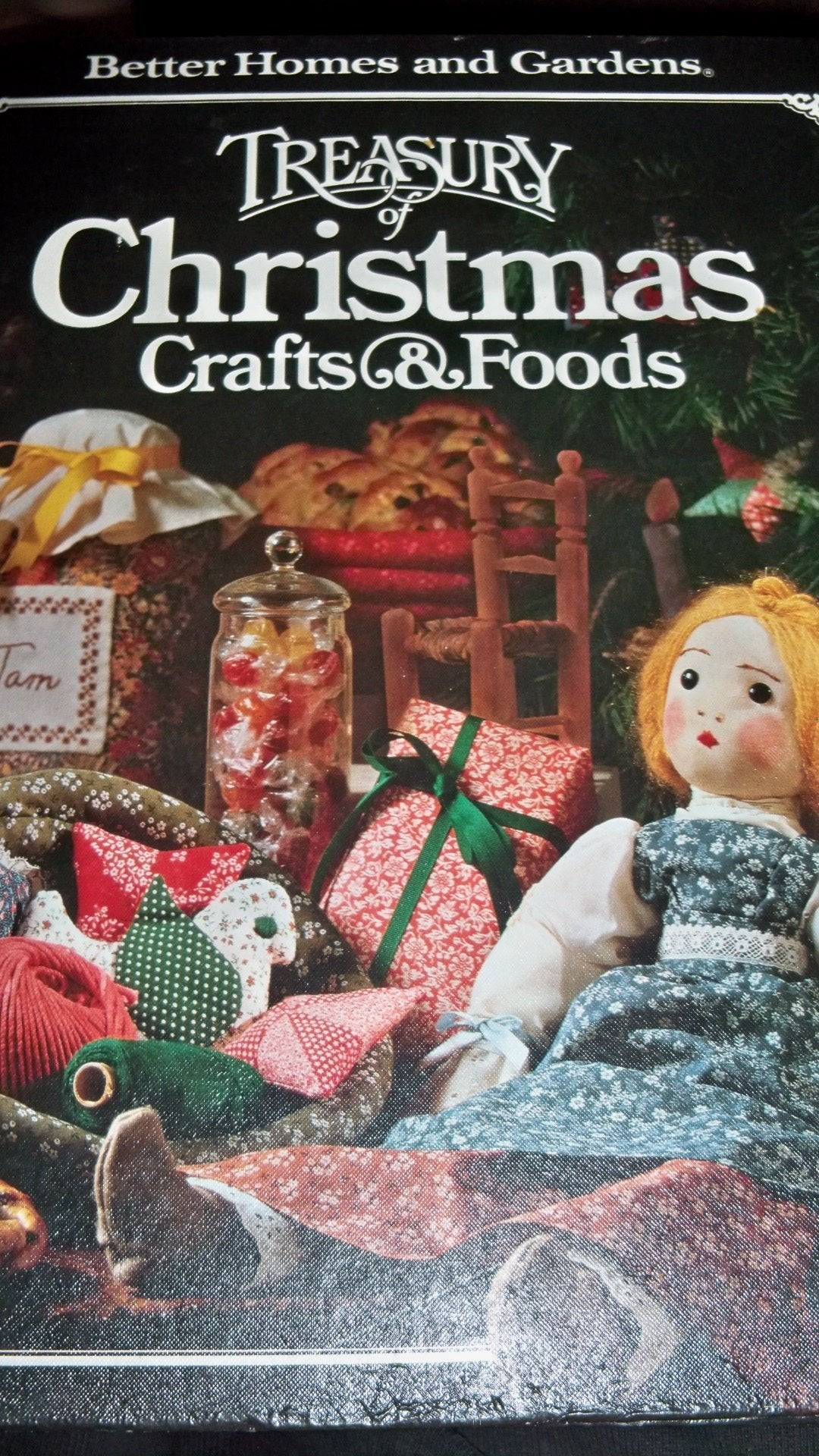 Better Homes and Gardens Treasury of Christmas Crafts and Foods Film, Art & Culture