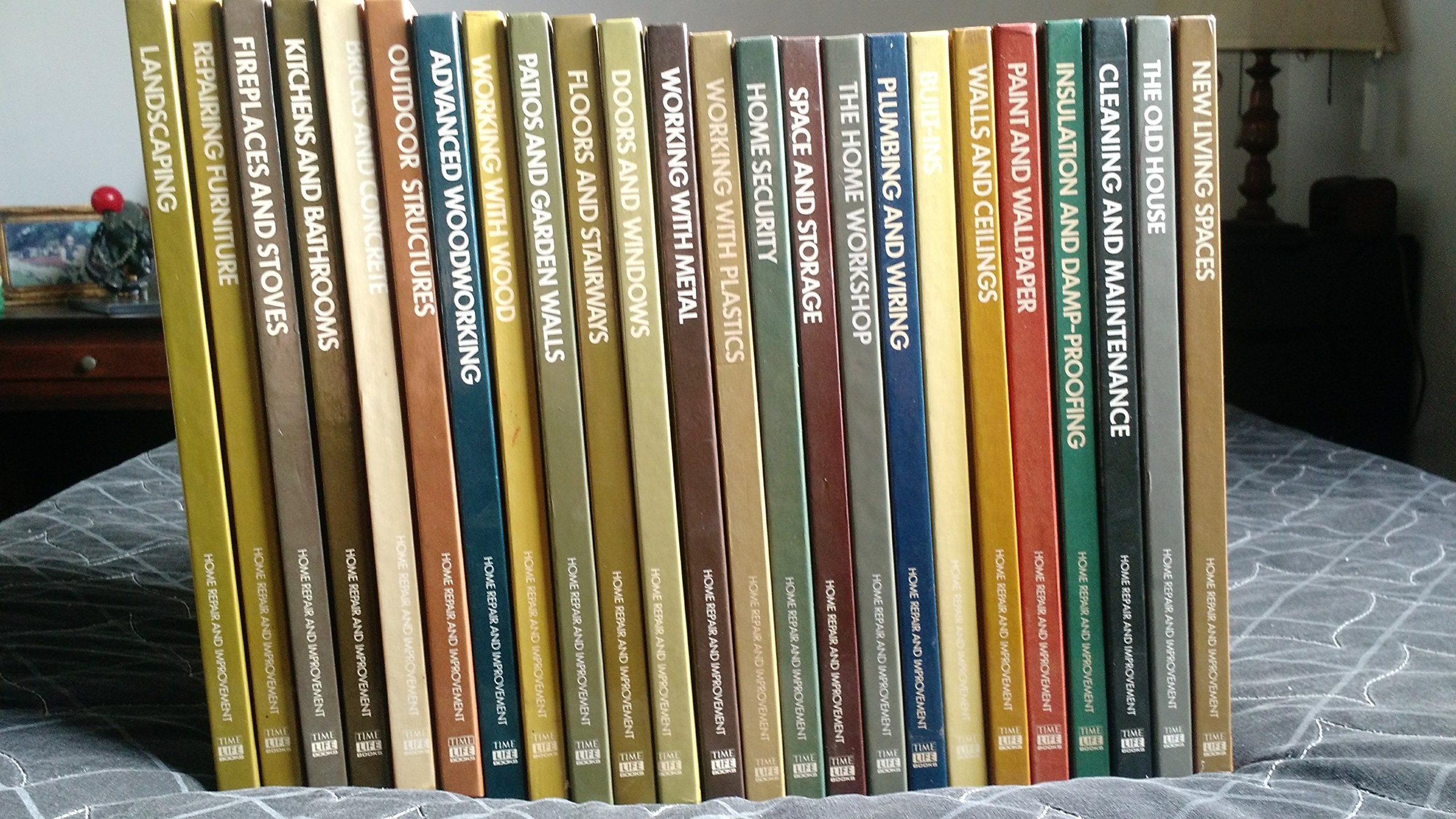 Advanced Woodworking (Home Repair & Improvement S.) Hobbies & Crafts