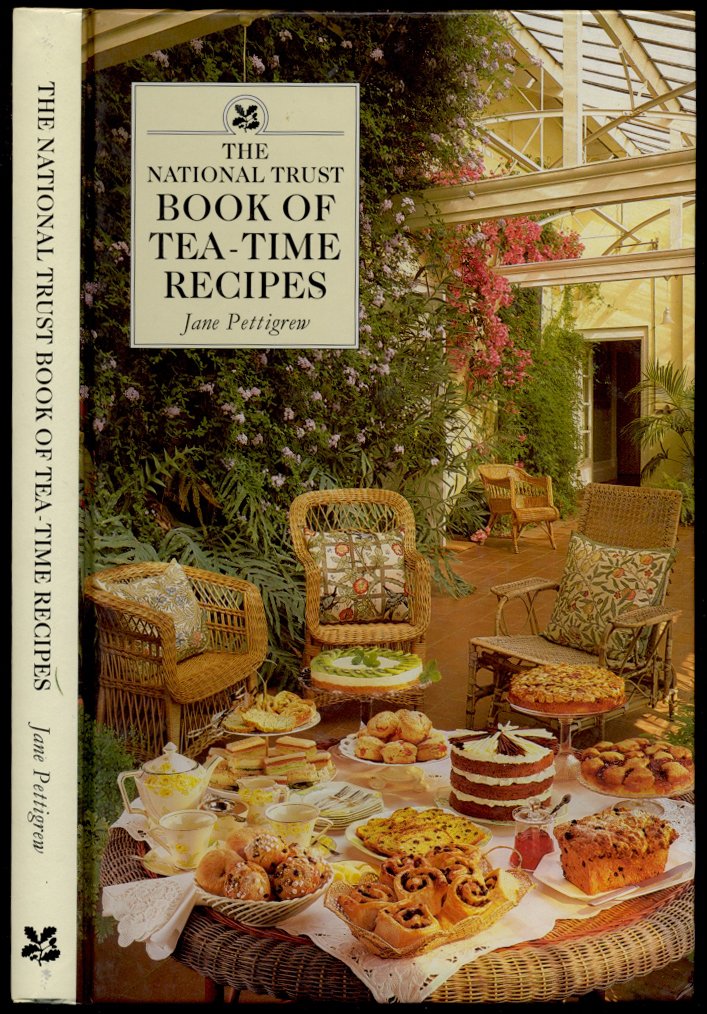 The National Trust Book of Tea-Time Recipes (NT cookery books) Leisure, Home & Garden