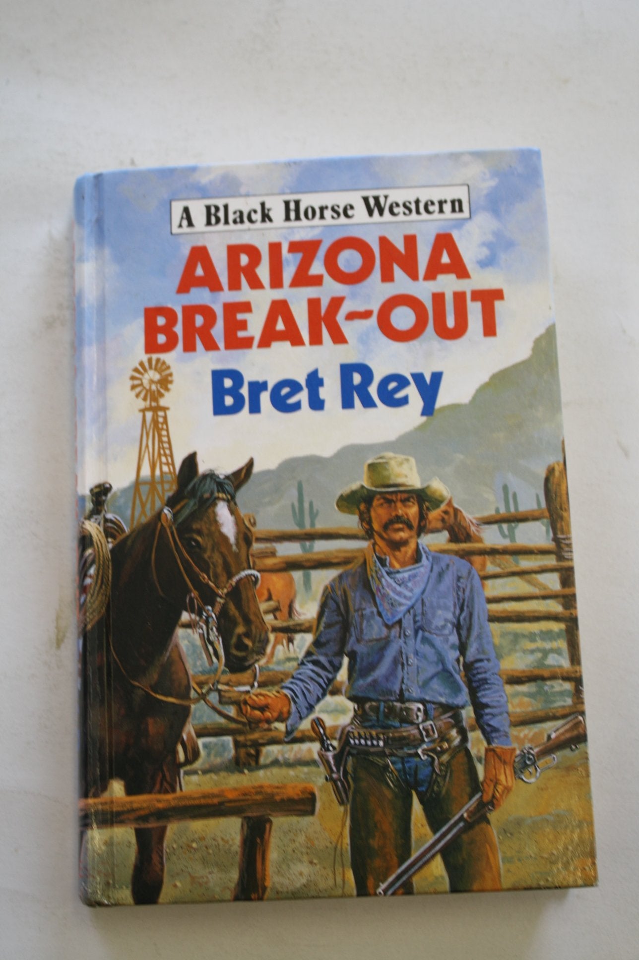 Arizona Break-out (Black Horse Western) Books