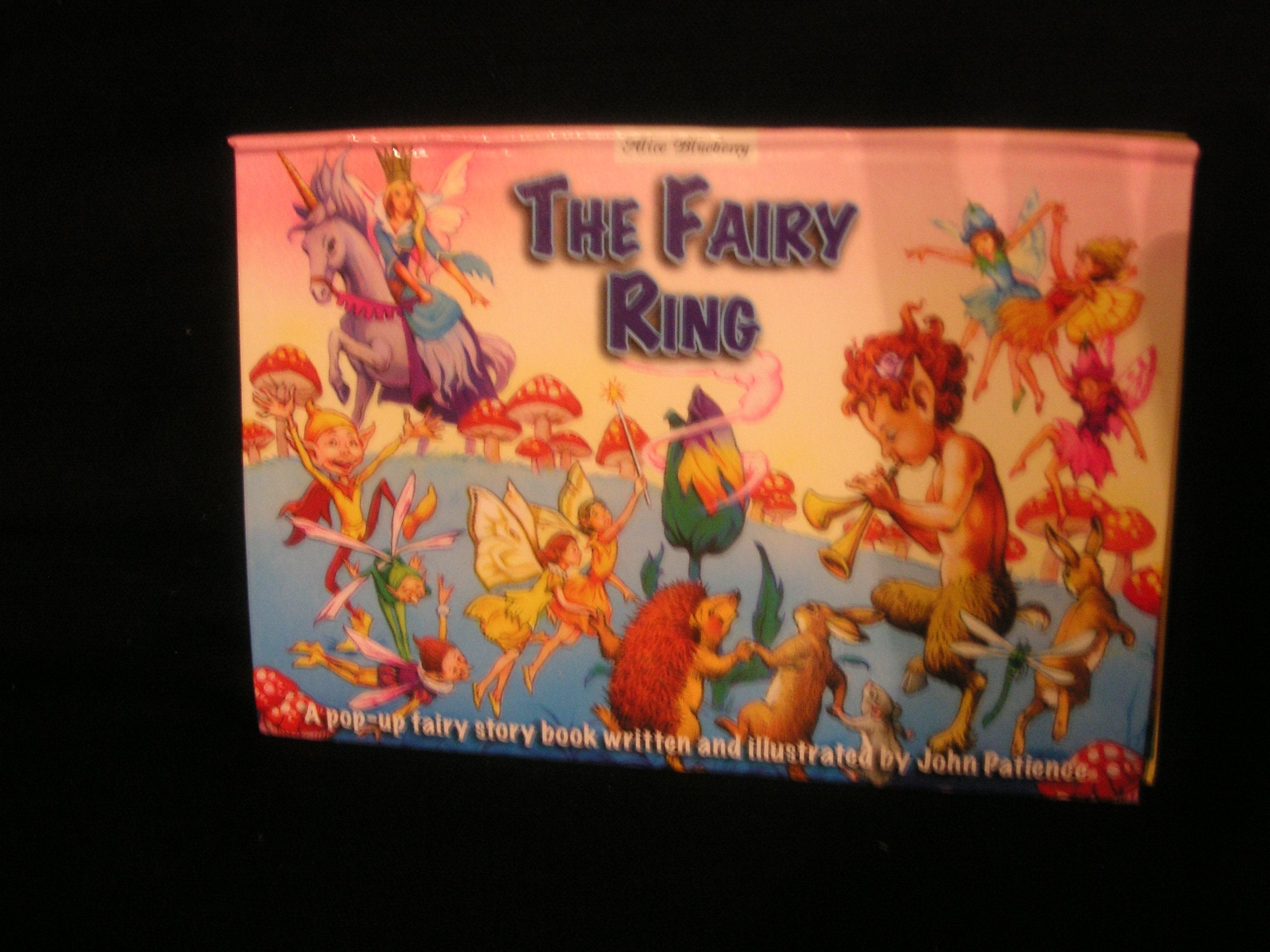 Pipkin Goes to the Party: A pop-up fairy story book Books